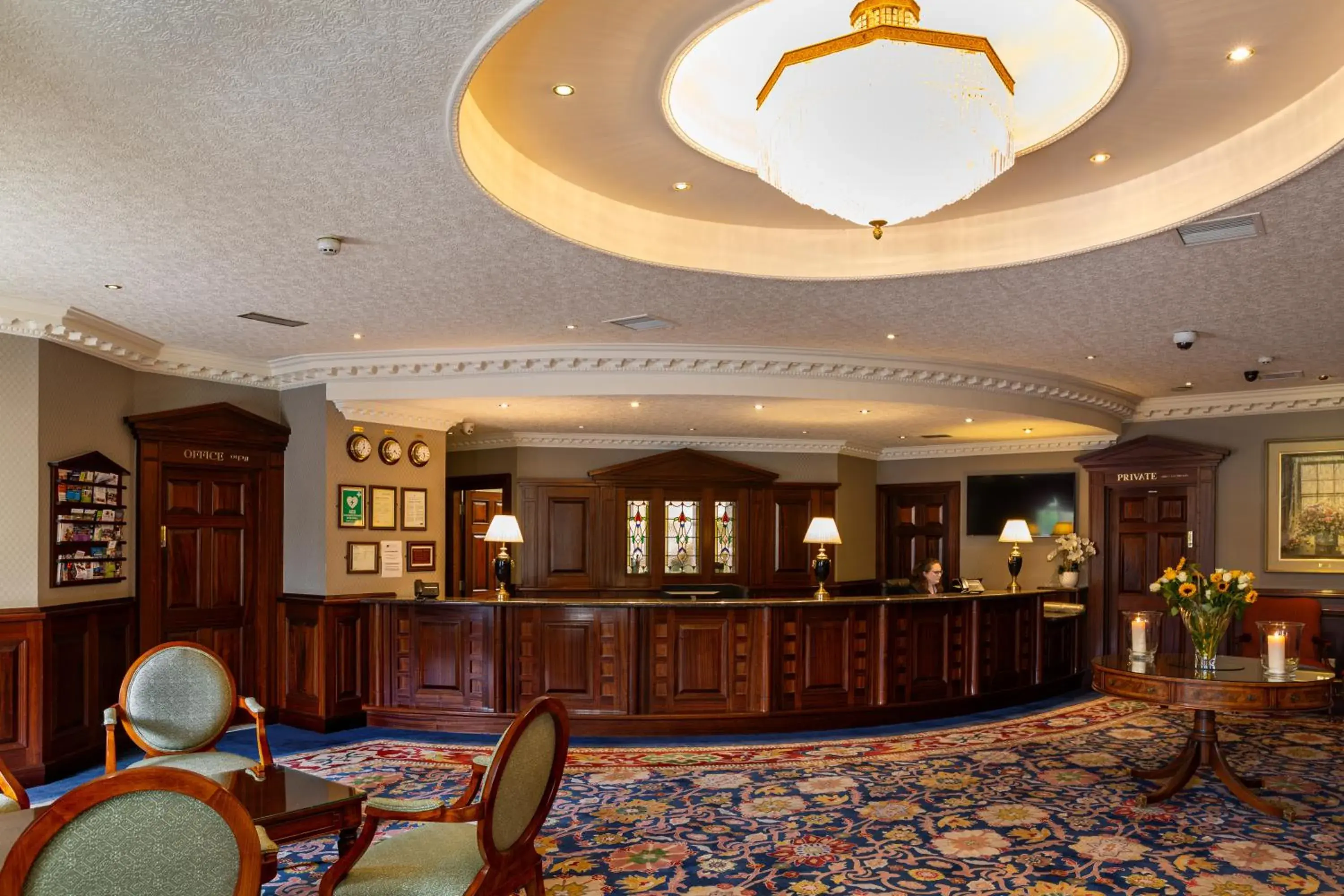 Seven Oaks Hotel Seven Oaks Hotel