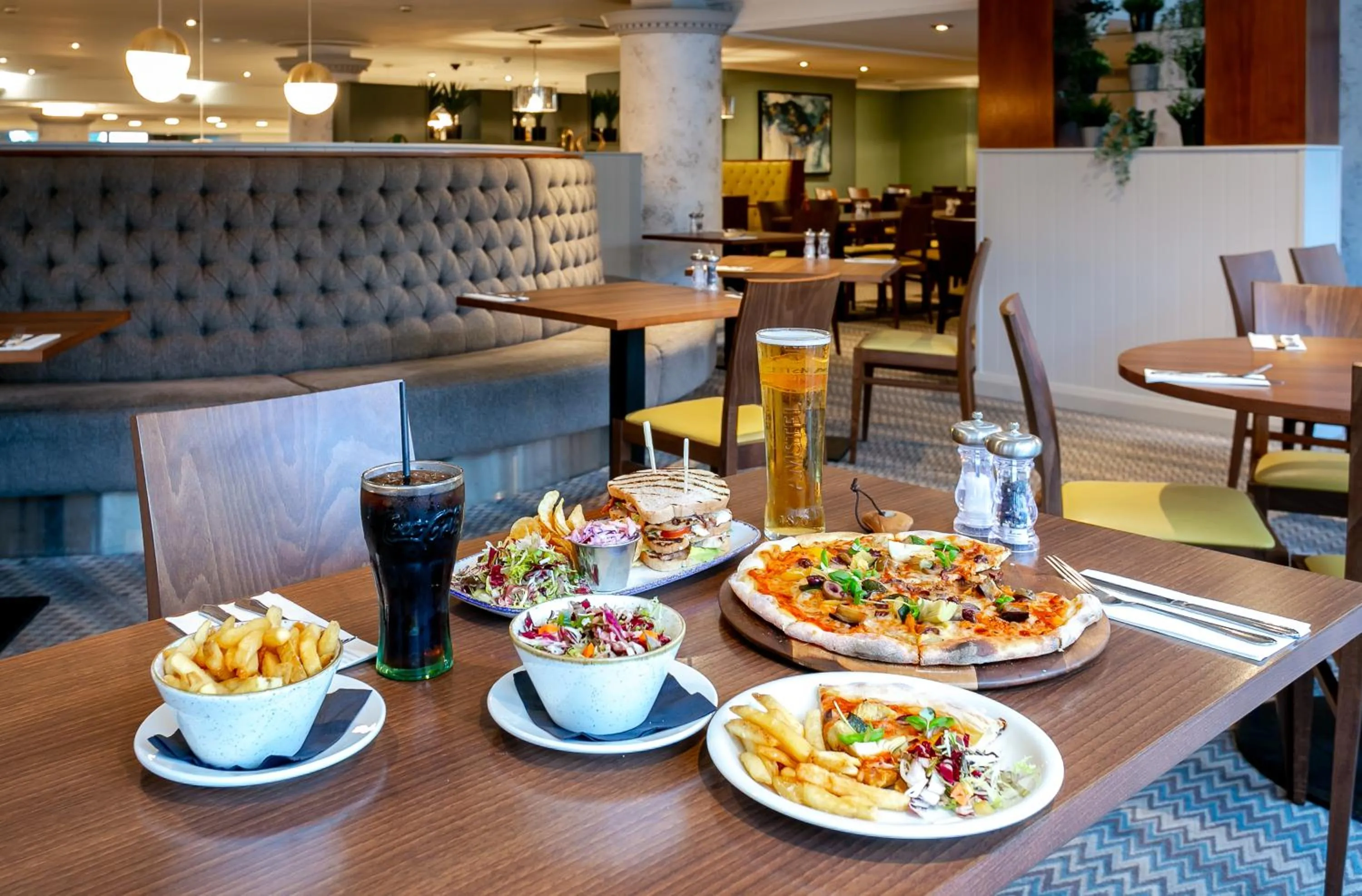 Restaurant/places to eat in Cedar Court Hotel Huddersfield