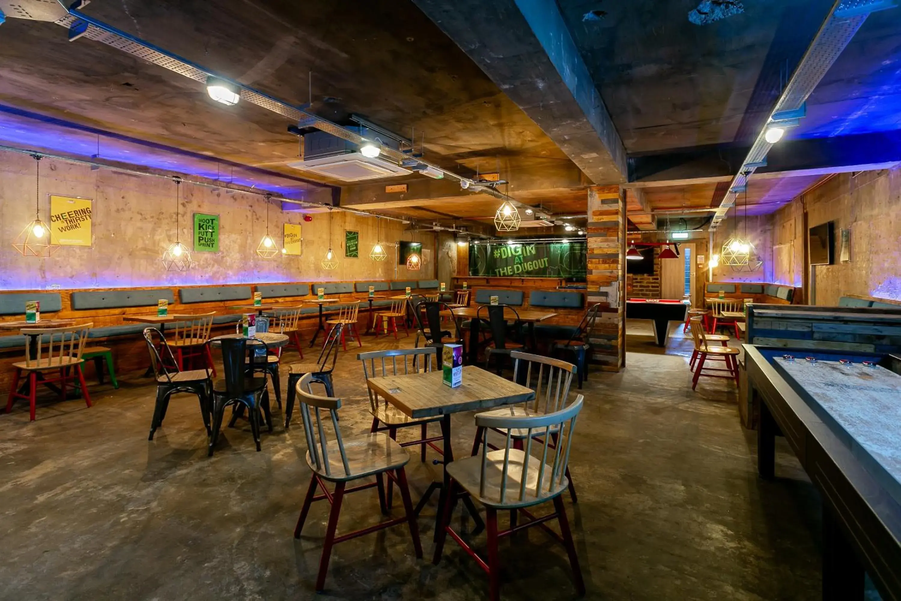 Lounge or bar in Cedar Court Hotel Huddersfield Lounge or bar in Cedar Court Hotel Huddersfield