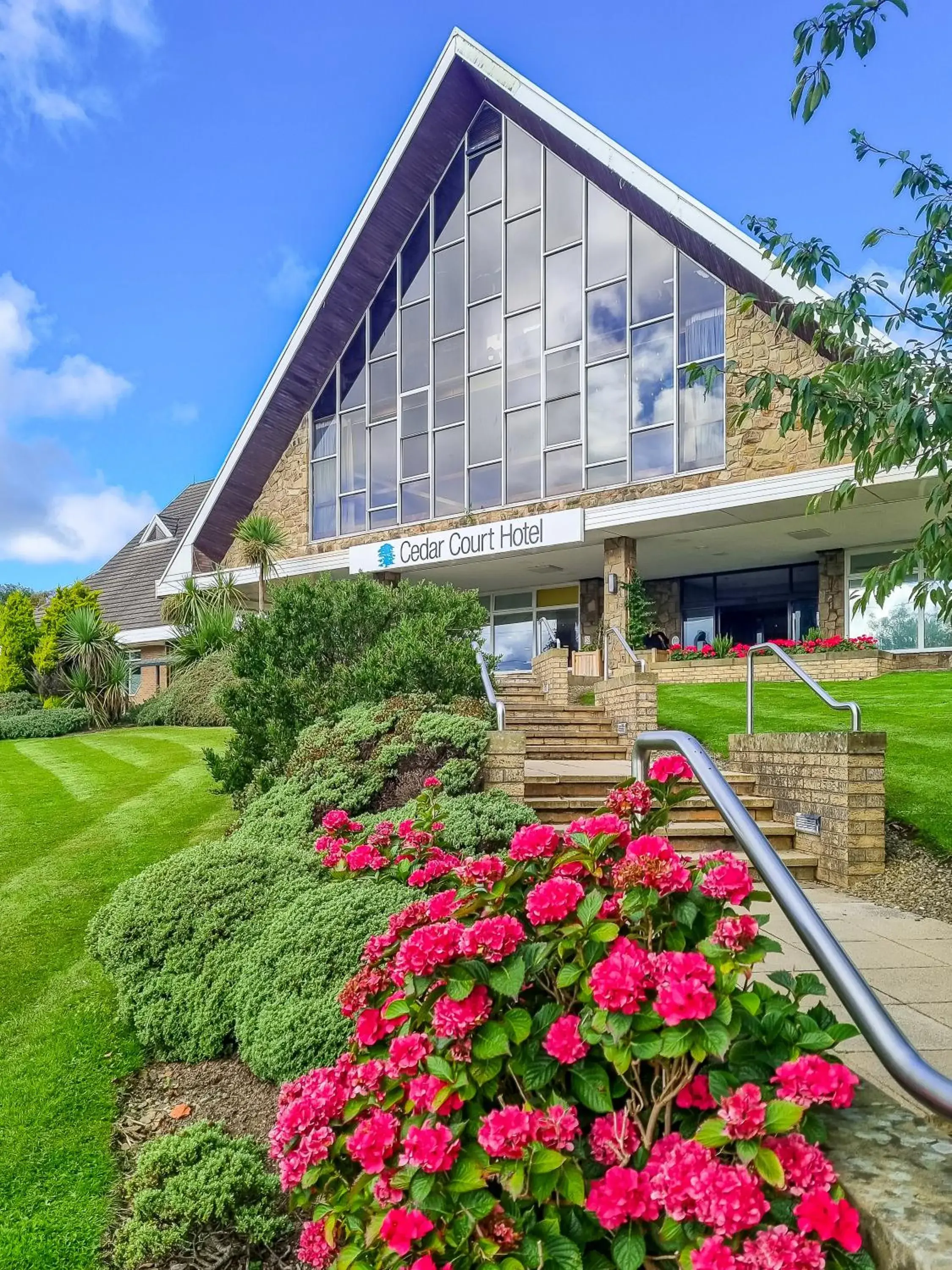 Property building in Cedar Court Hotel Huddersfield Property building in Cedar Court Hotel Huddersfield