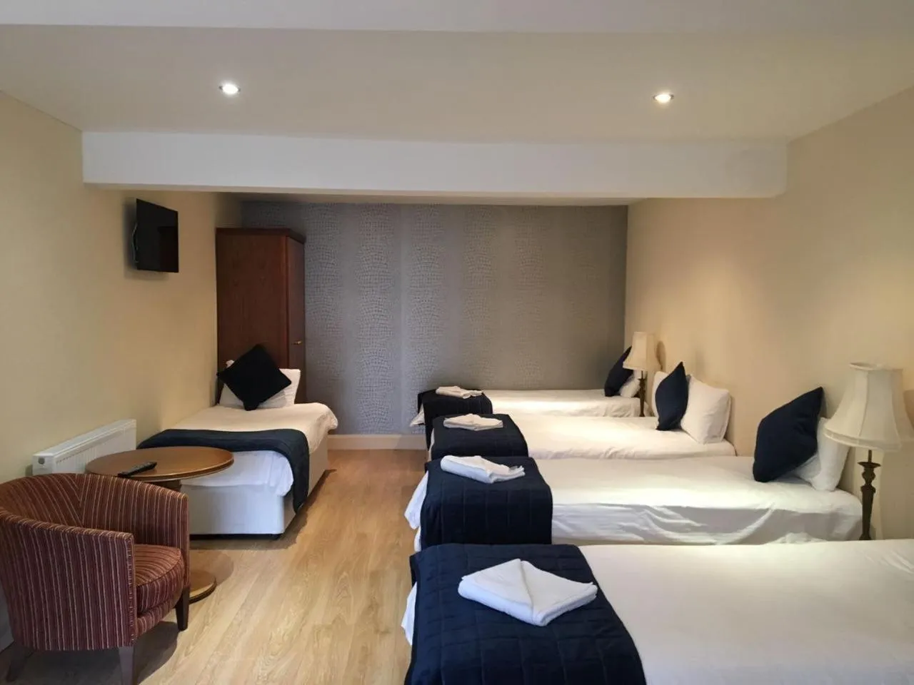 Bedroom, Bed in Park View House