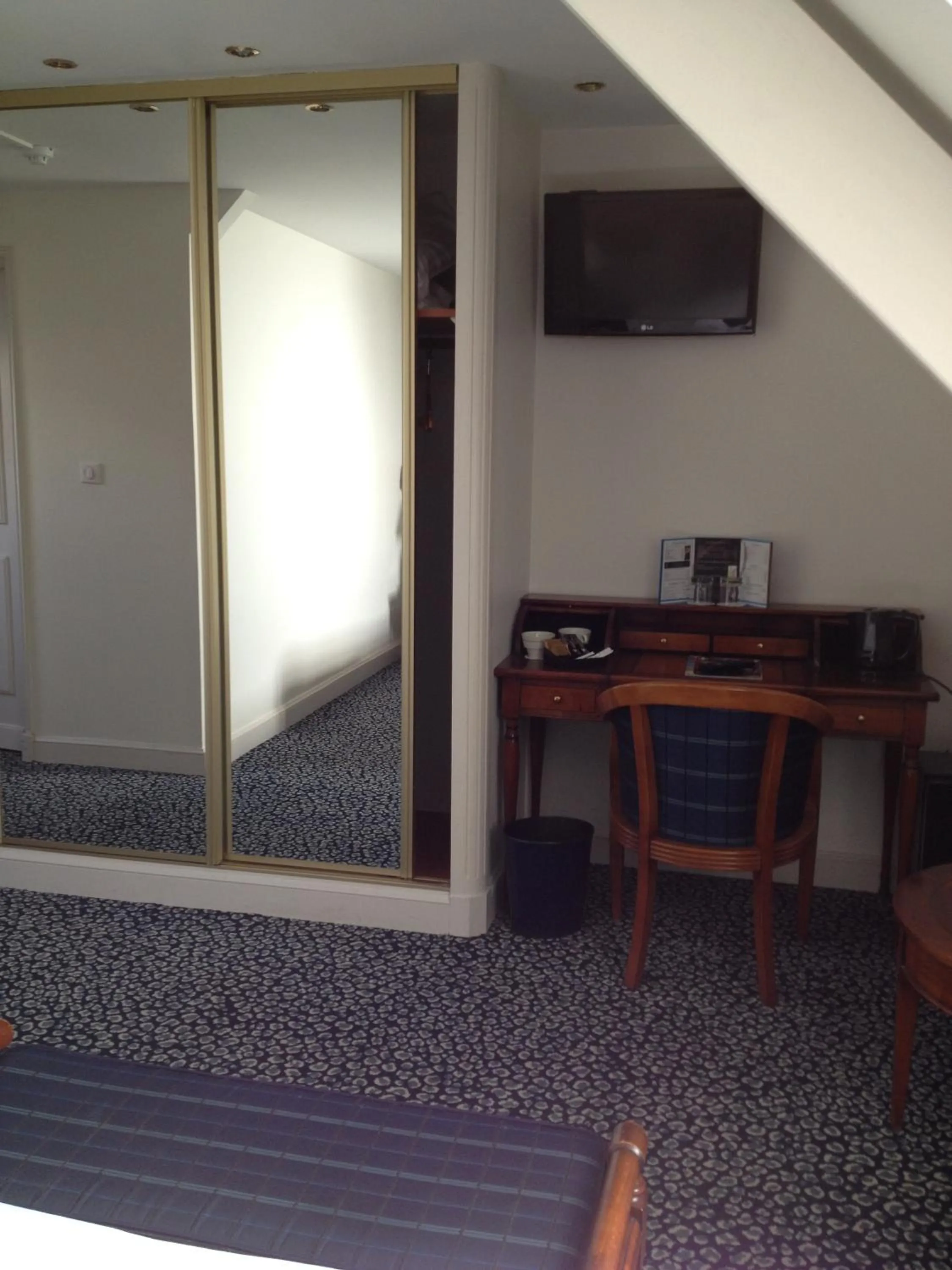 Seating area in Le Querrien