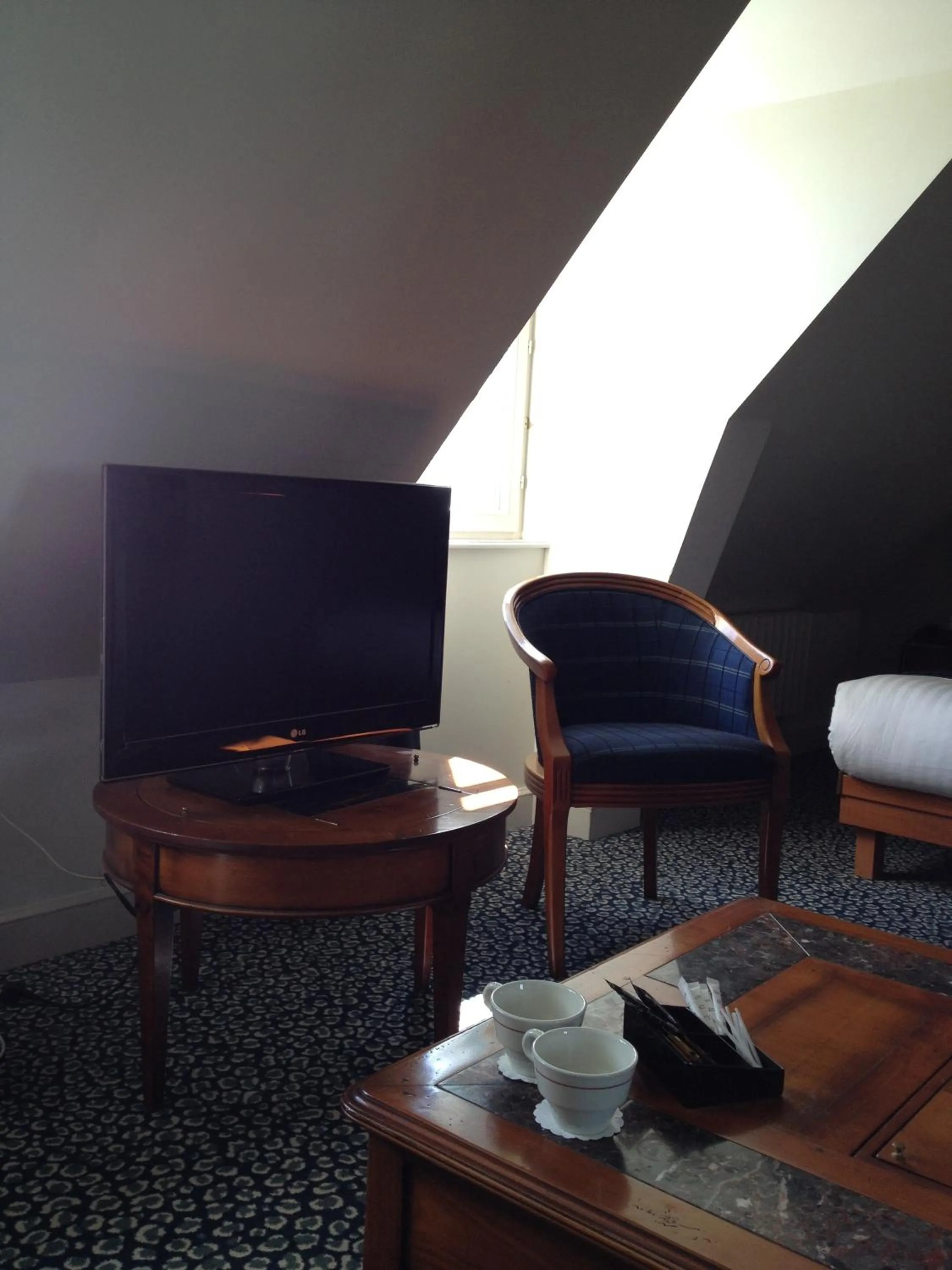 Seating area in Le Querrien