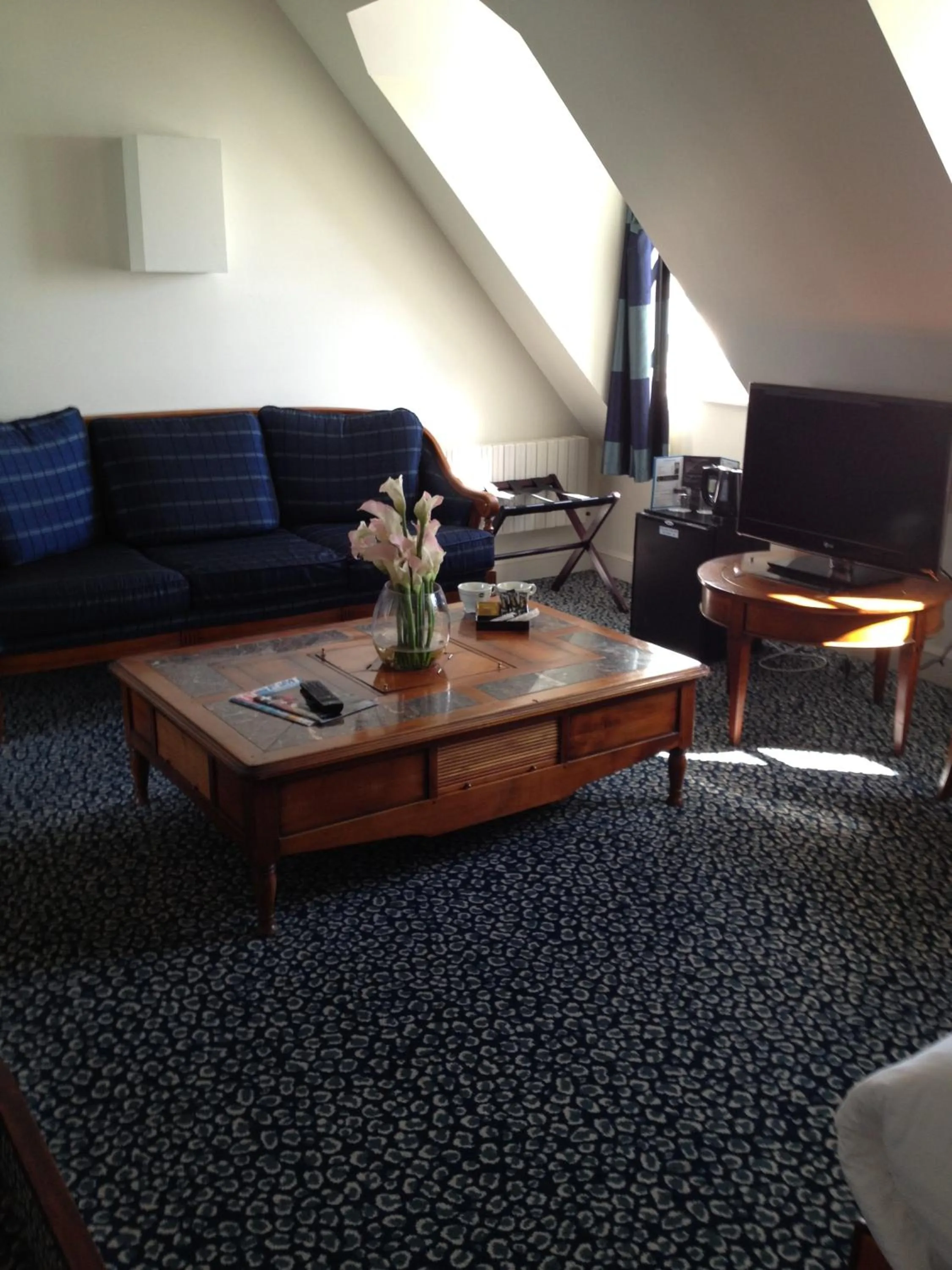 Seating area in Le Querrien