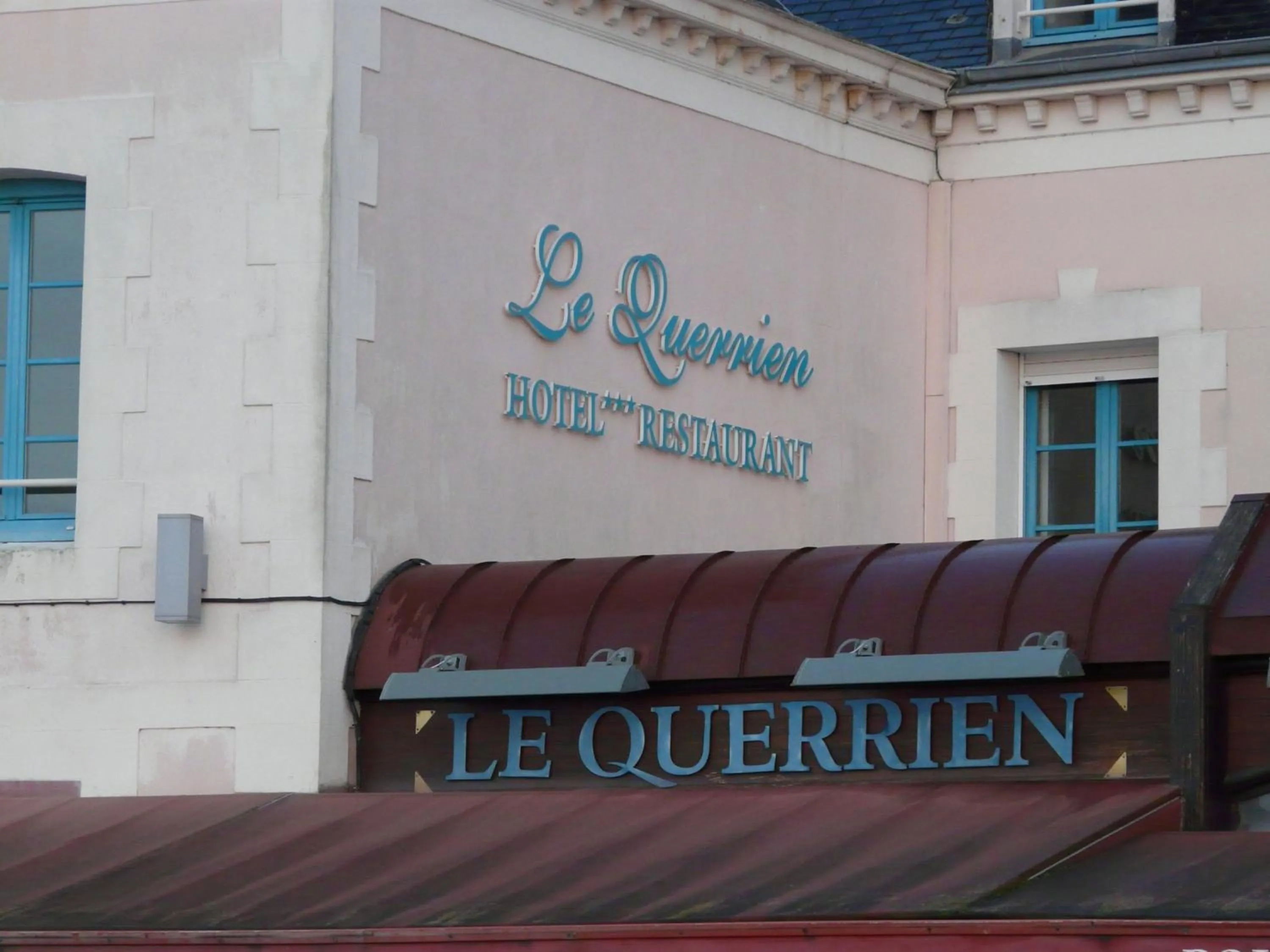 Property building in Le Querrien