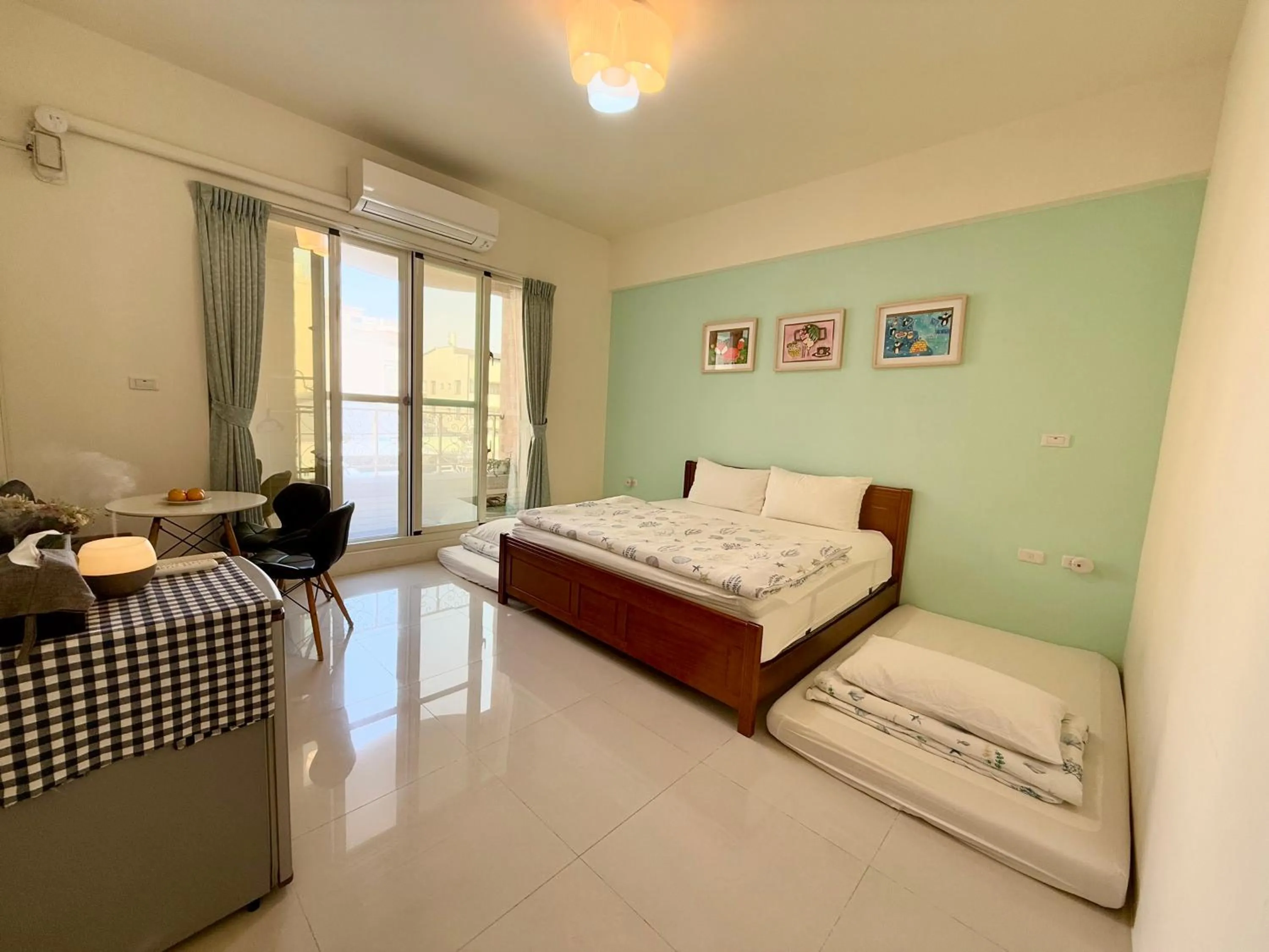 Bed in Feng Su