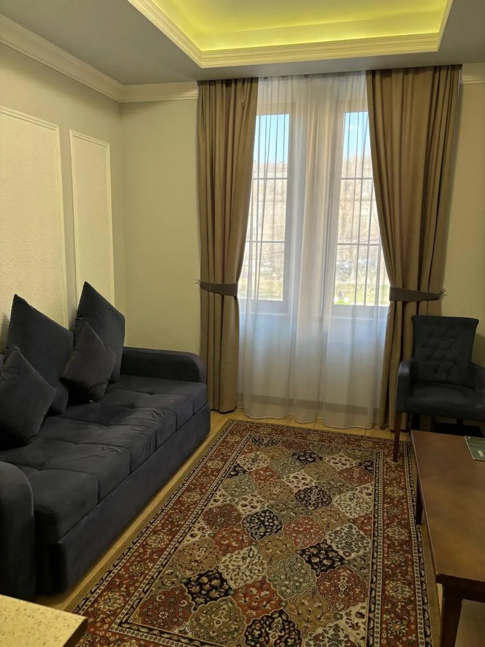 Seating area in Boulevard Hotel