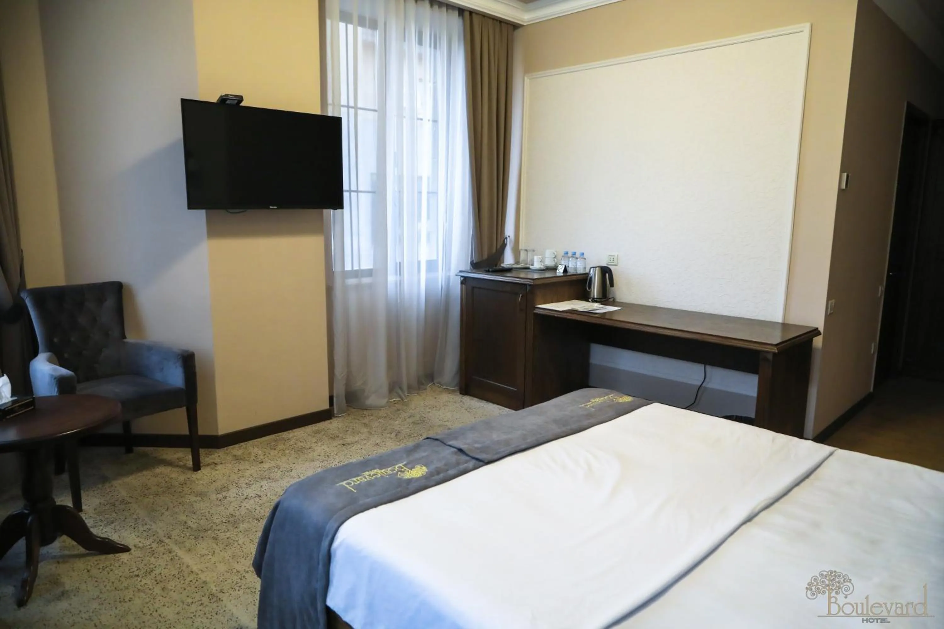 Bed in Boulevard Hotel