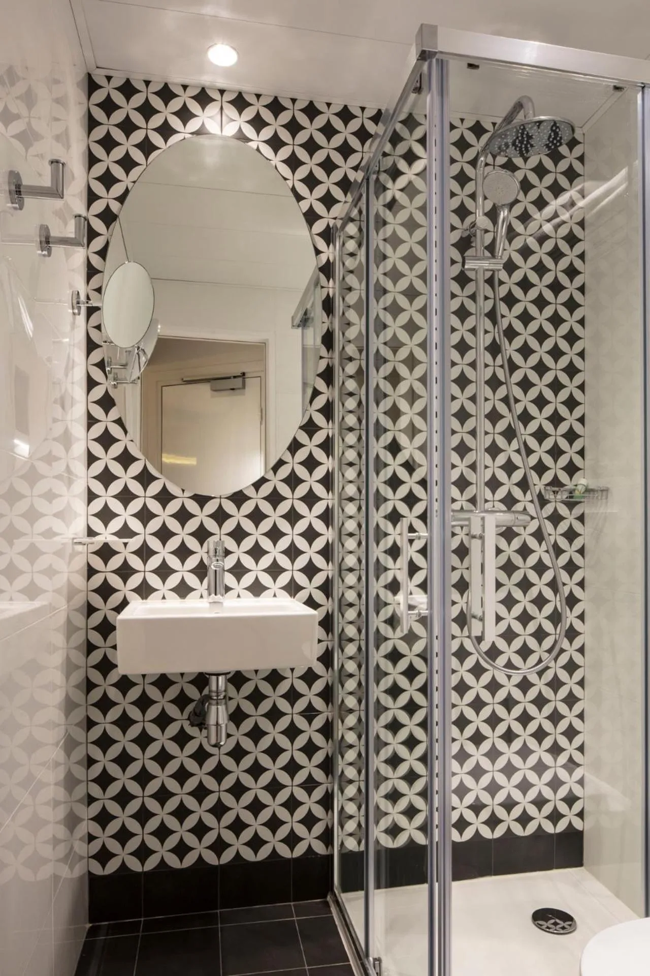 Bathroom in Nouvel Hôtel Eiffel