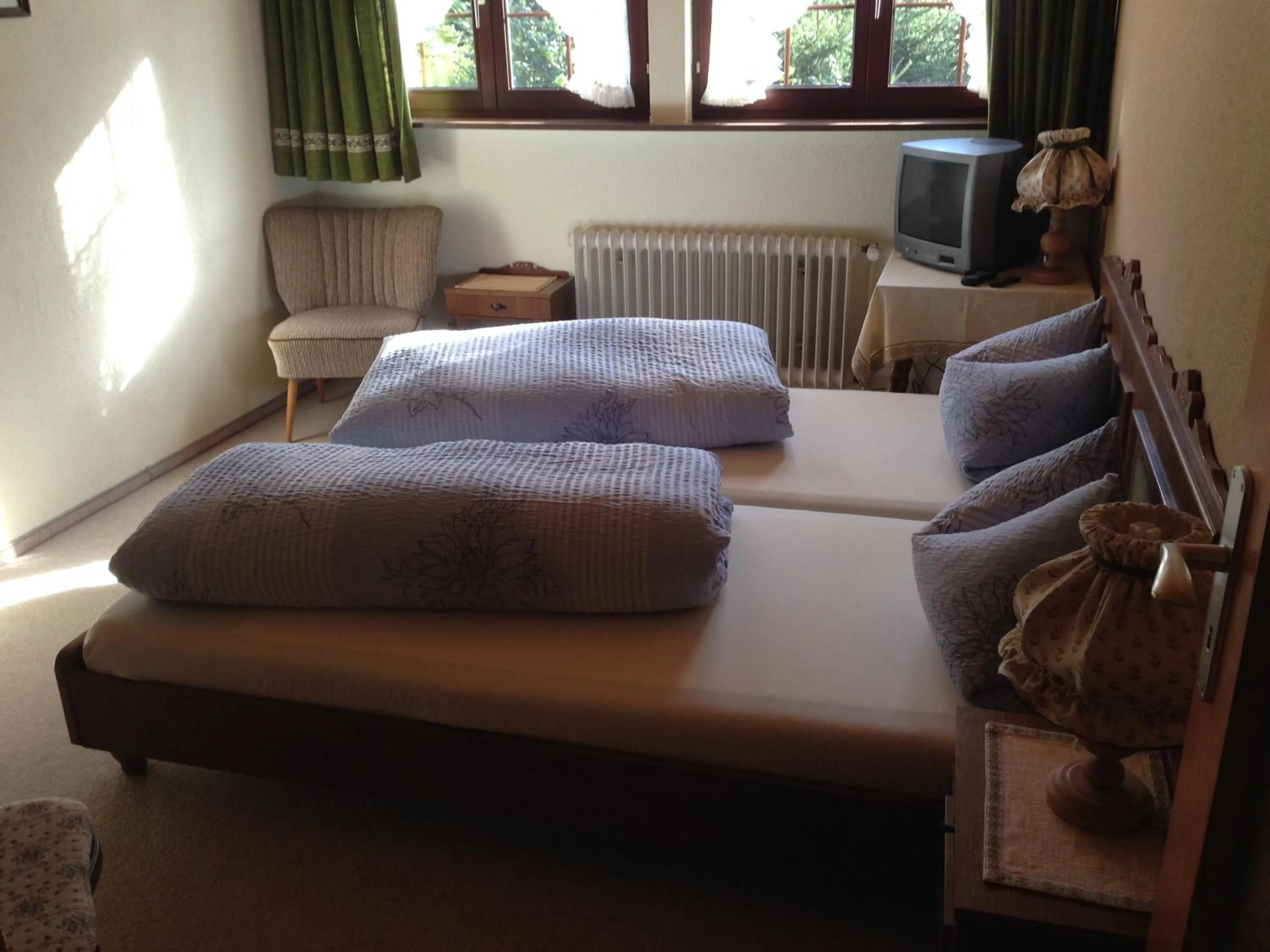 Photo of the whole room, Bed in Café - Pension Bernreutehof