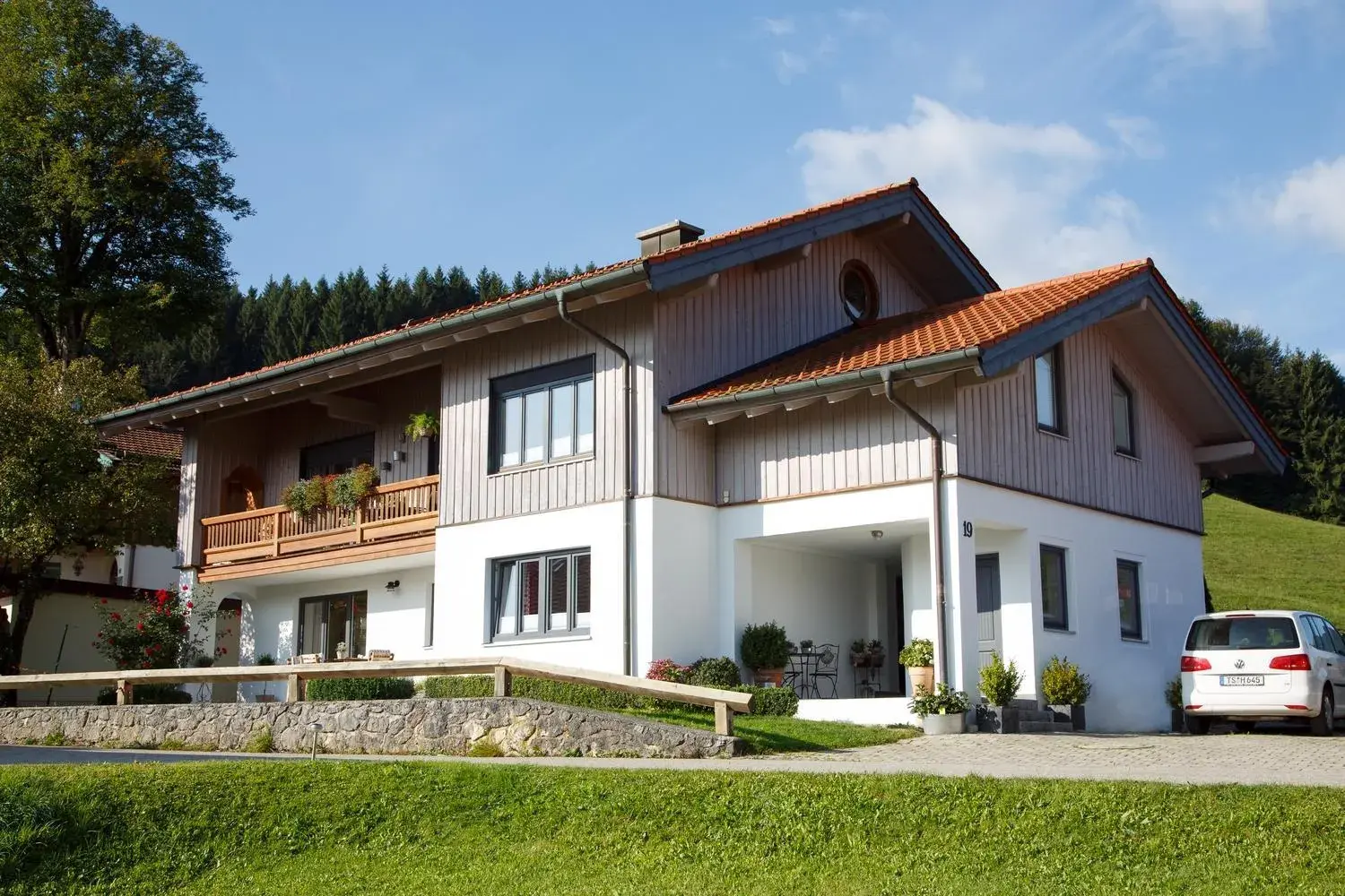 Ferienwohnung Adlerhügel inkl. Chiemgaukarte Ferienwohnung Adlerhügel inkl. Chiemgaukarte