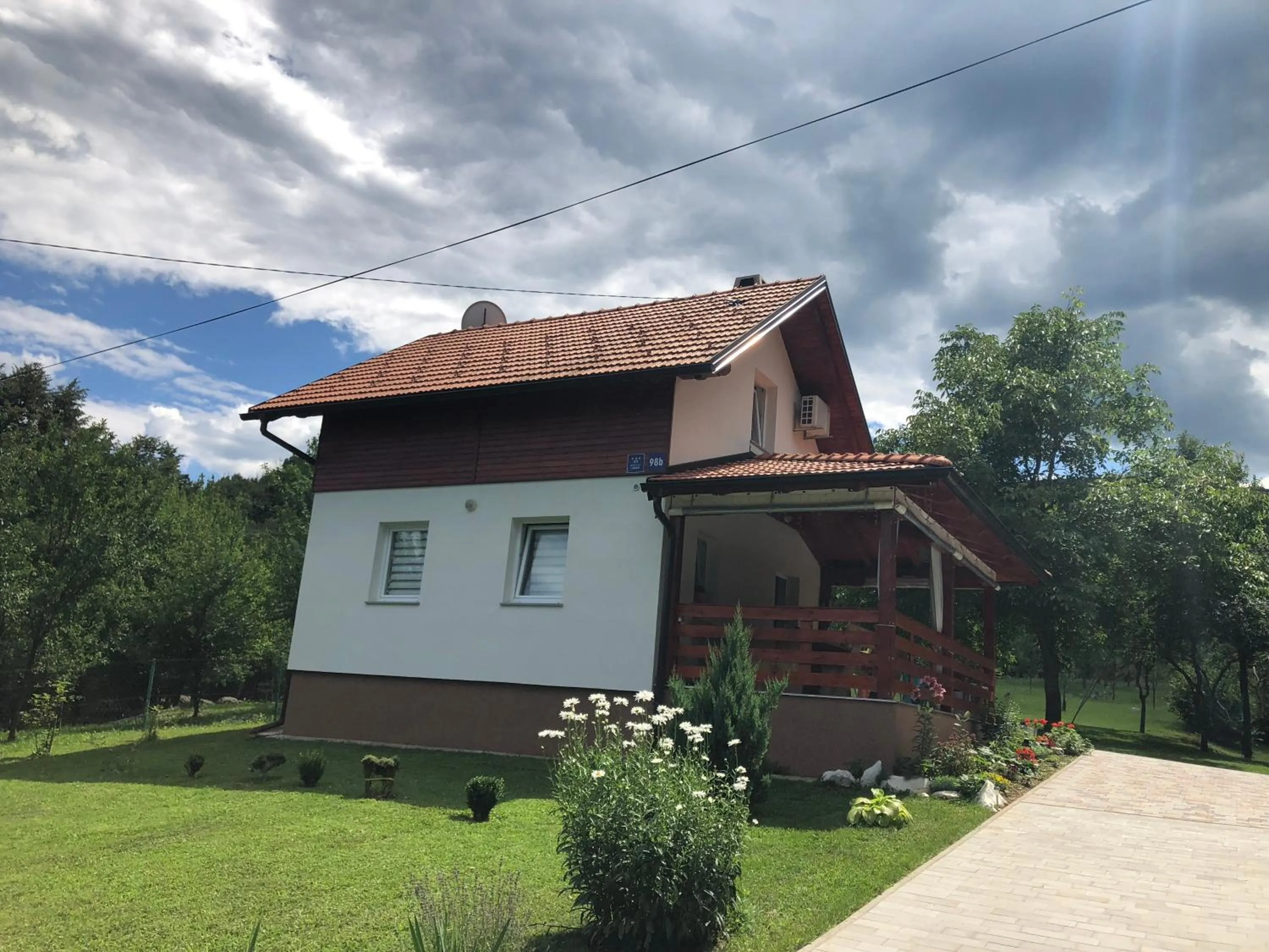 D.I.M. Holiday House
