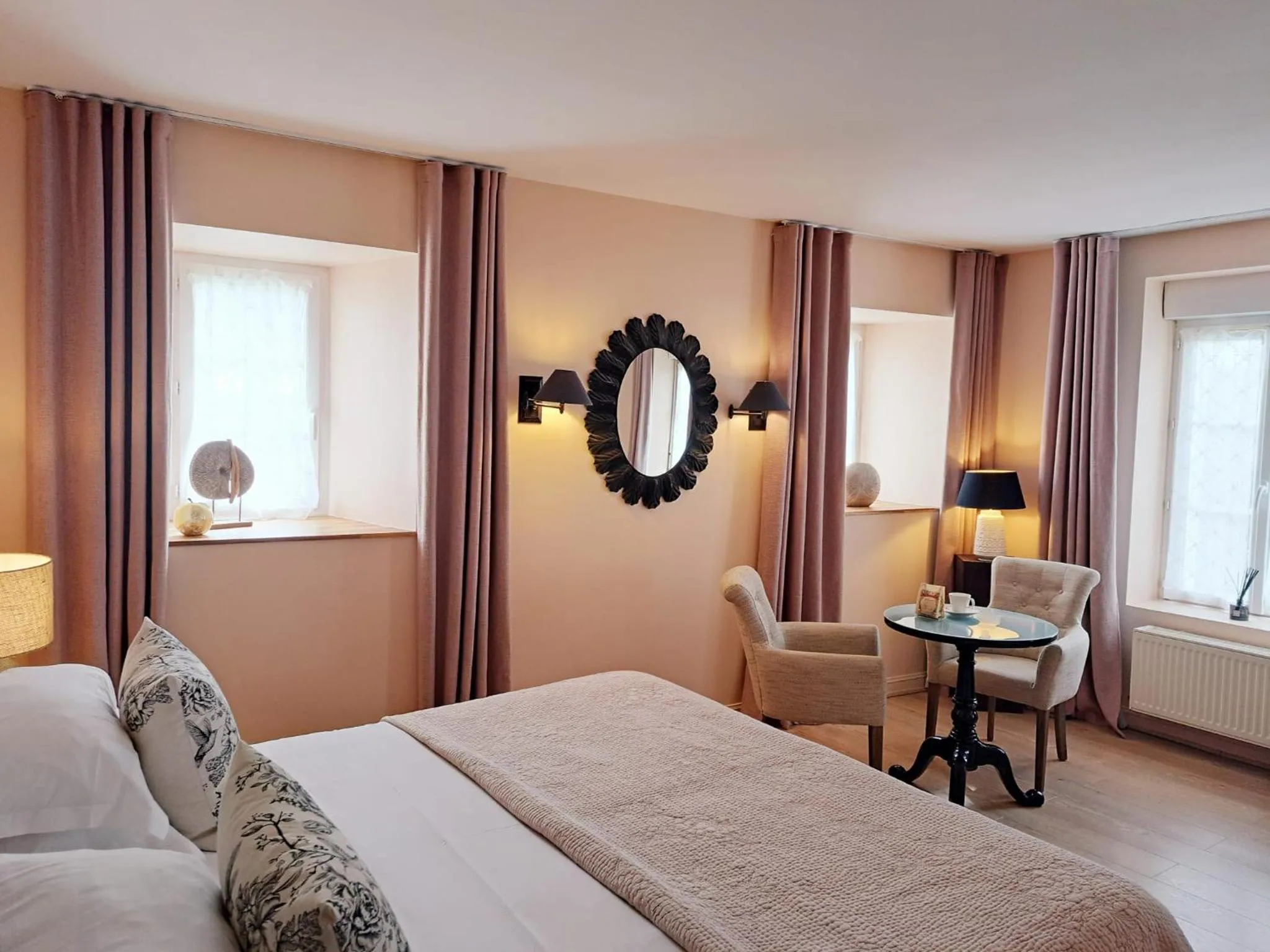 Bed in Hôtel Traiteur Les Ormes, The Originals Relais