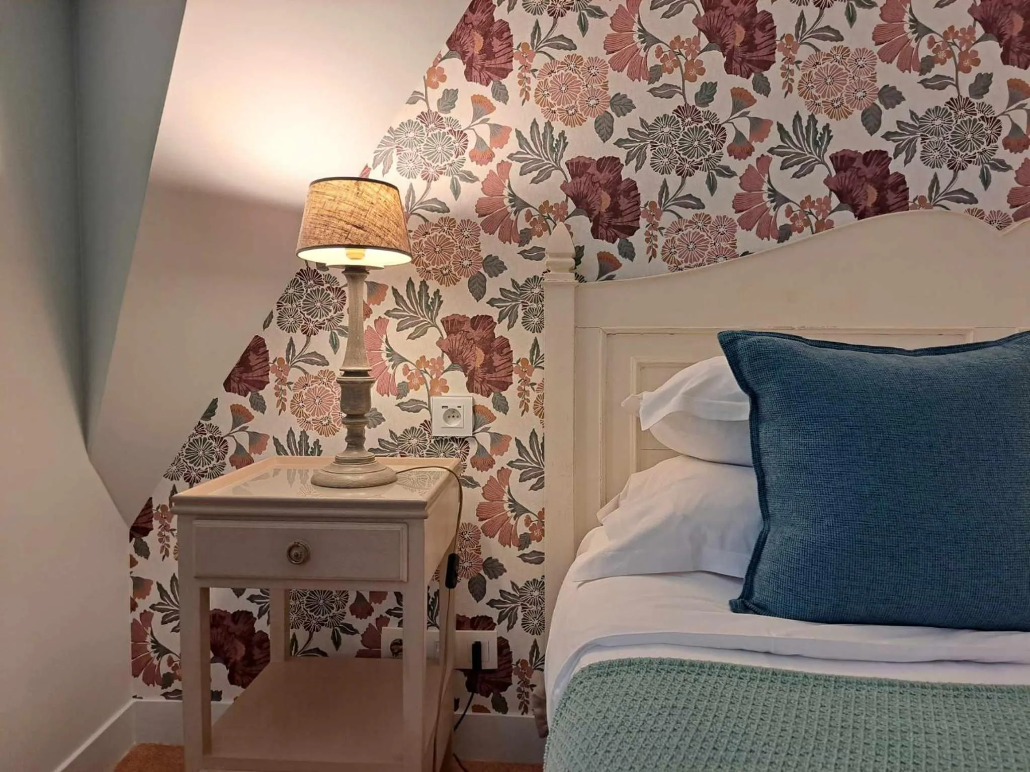 Bed in Hôtel Traiteur Les Ormes, The Originals Relais