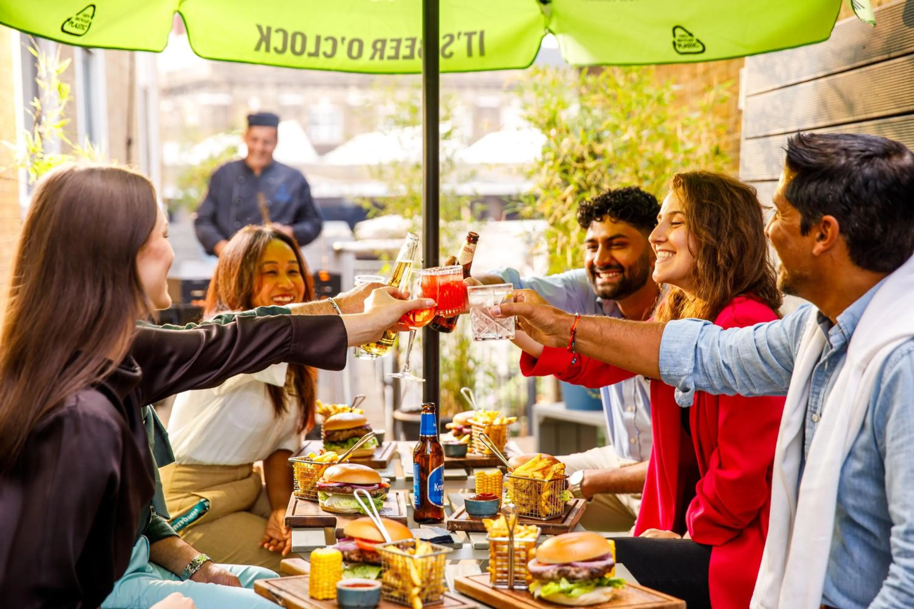 Restaurant/places to eat in Novotel London Greenwich