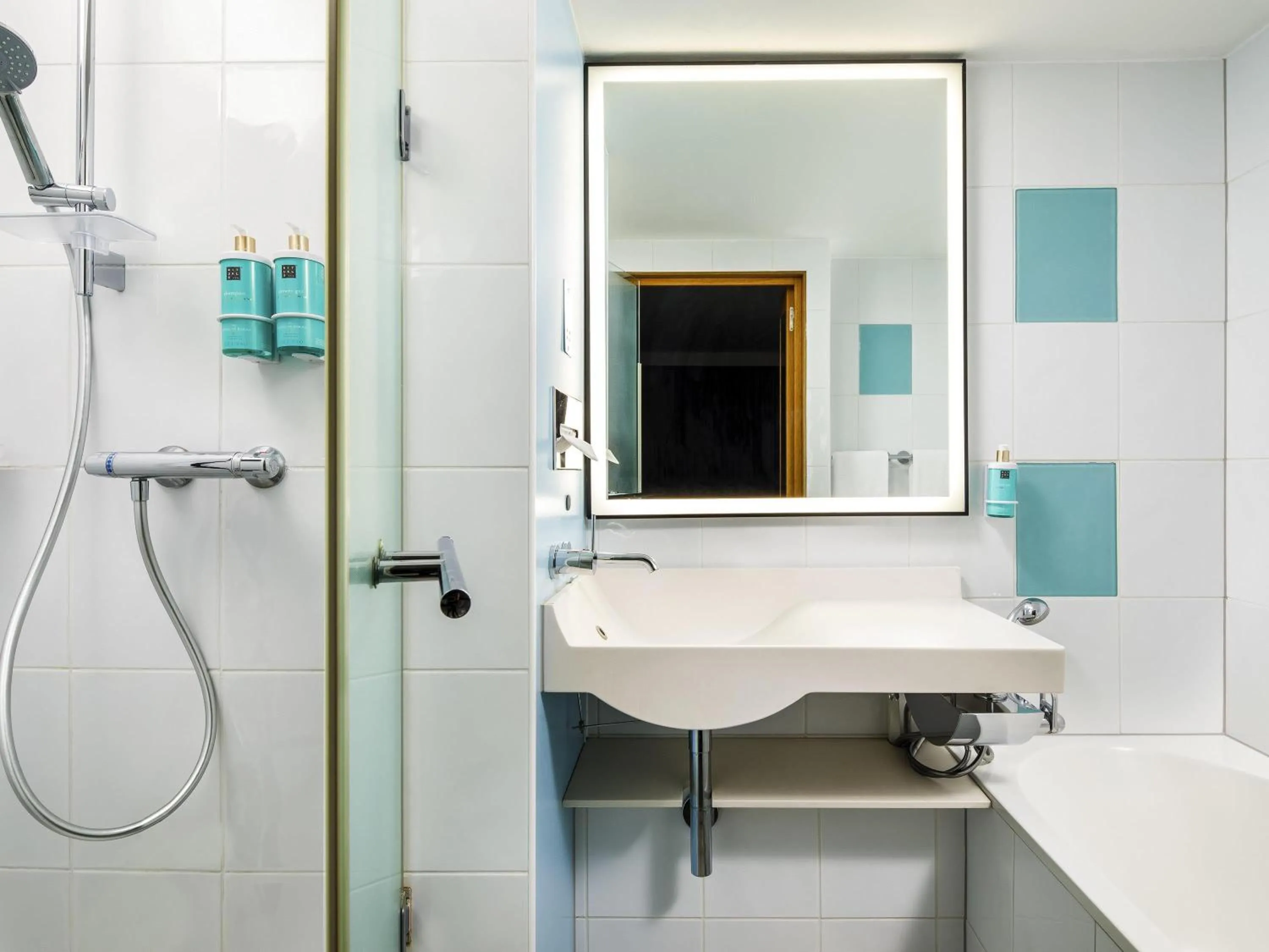 Bedroom in Novotel London Greenwich