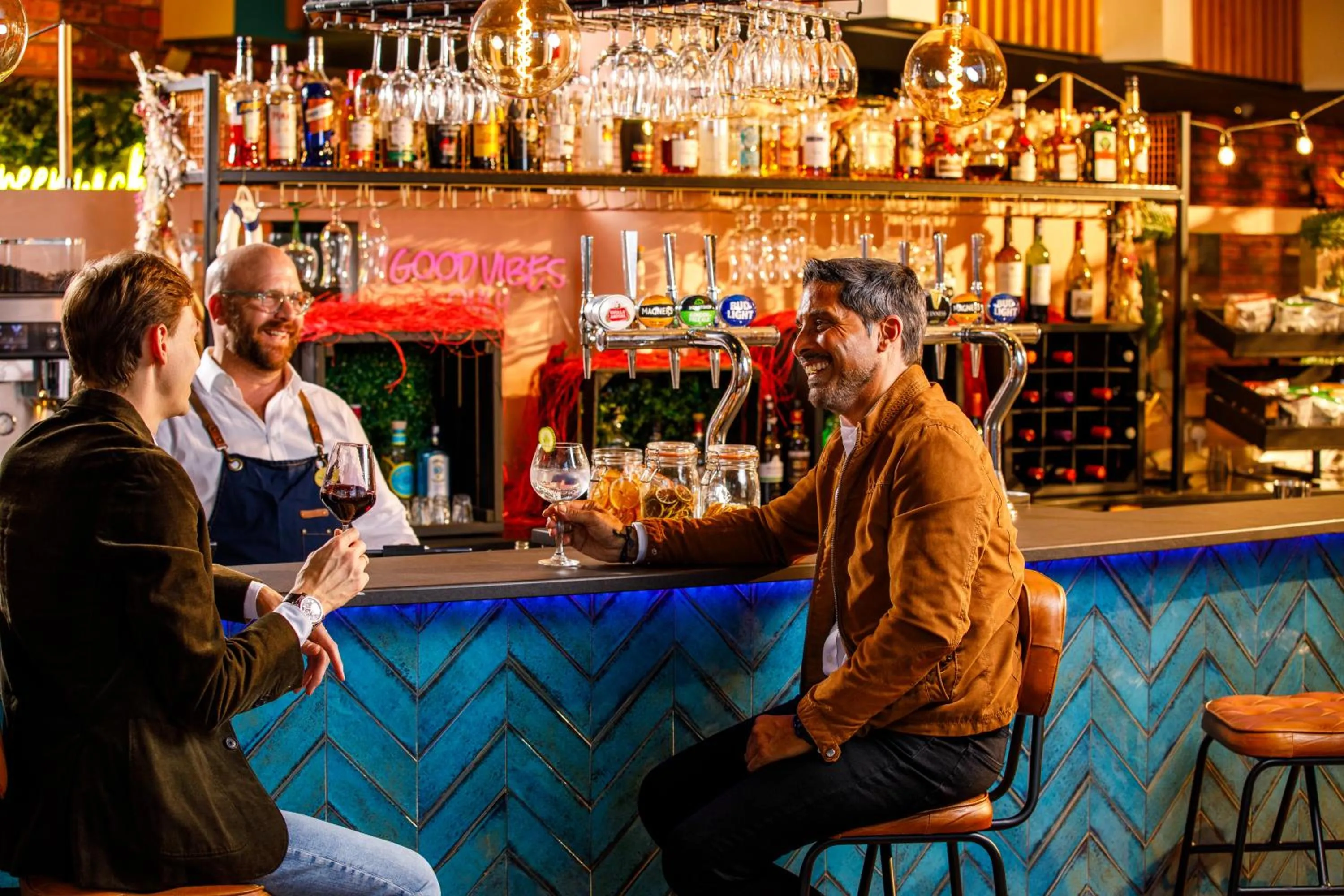 Lounge or bar in Novotel London Greenwich