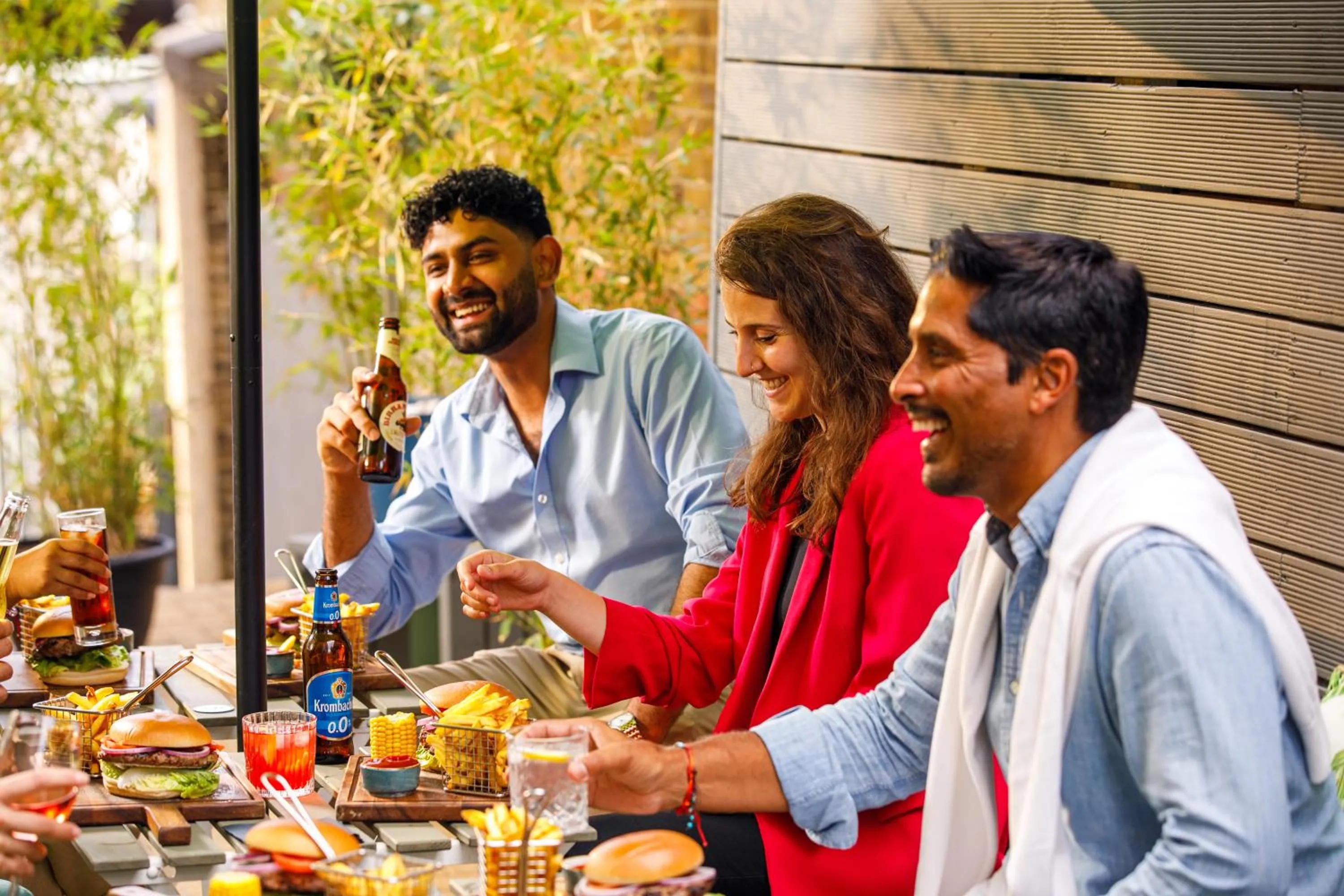 Restaurant/places to eat in Novotel London Greenwich