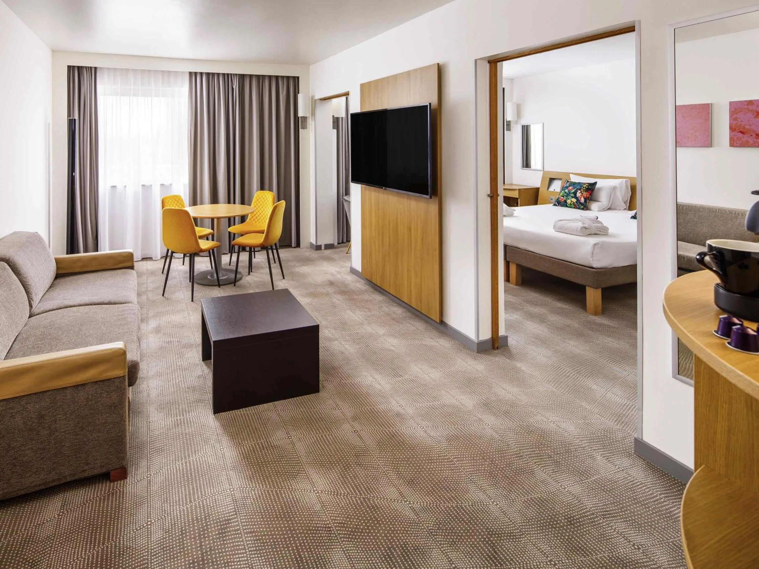 Bedroom, Bed in Novotel London Greenwich