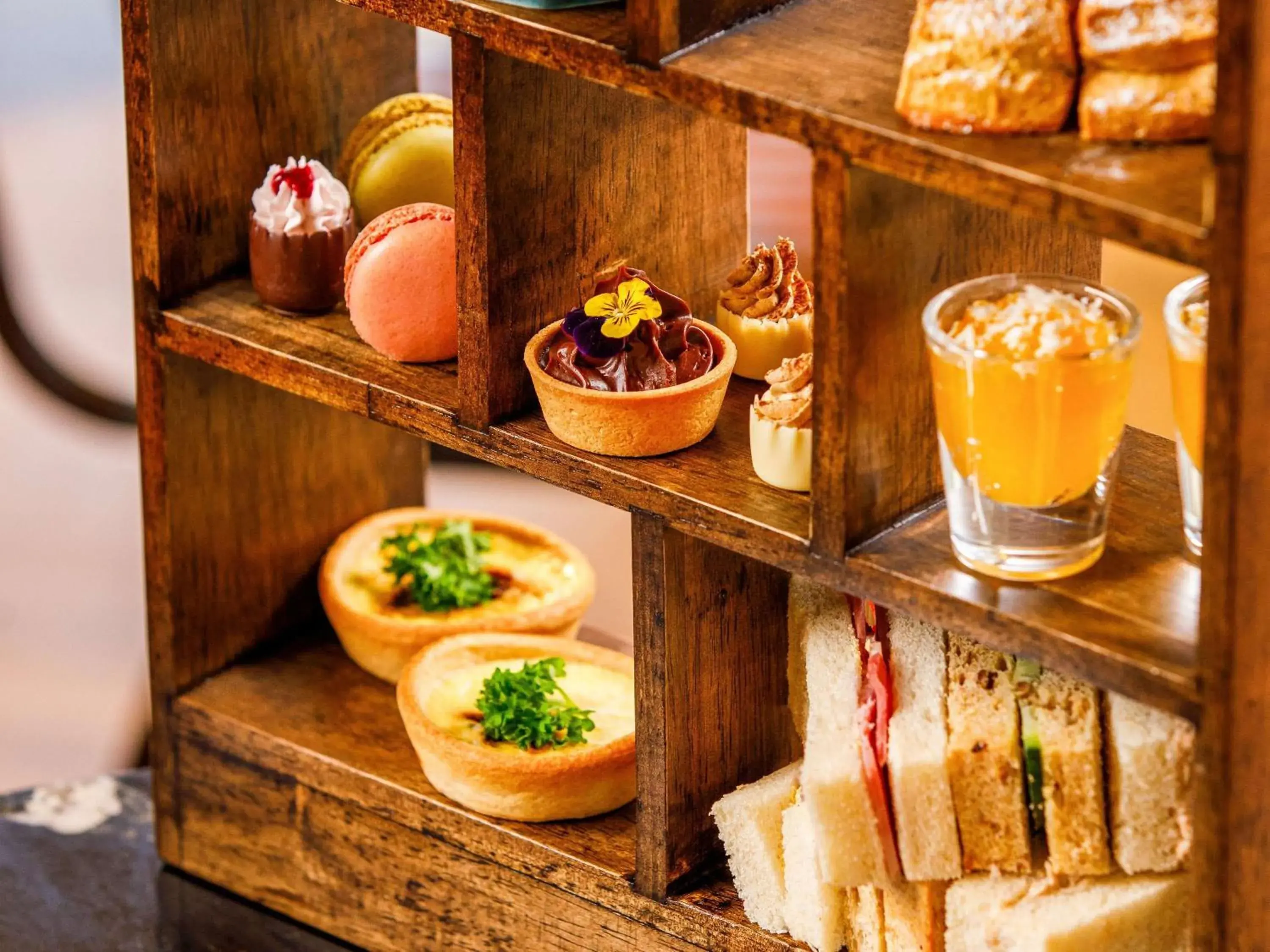 Lounge or bar in Novotel London Greenwich Lounge or bar in Novotel London Greenwich