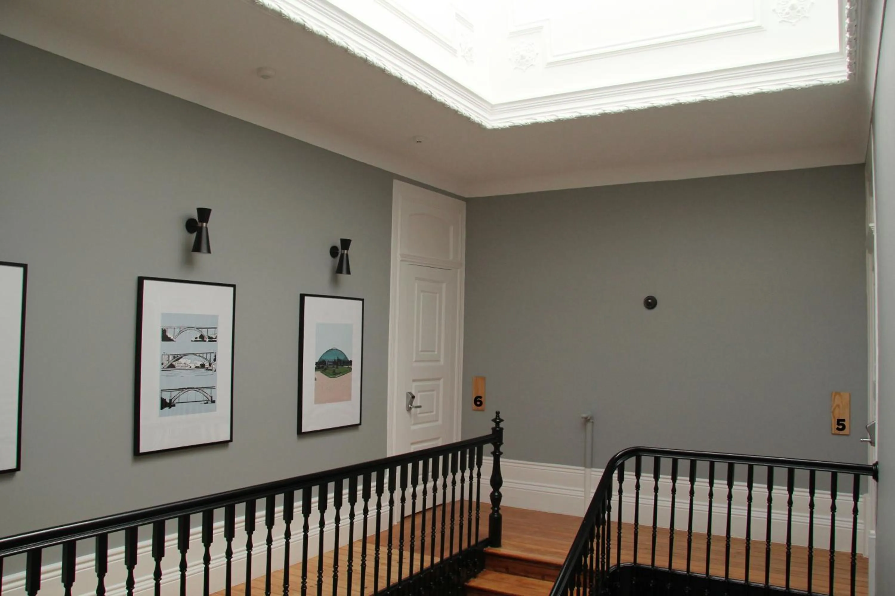 Property building in Porto Music Guest House