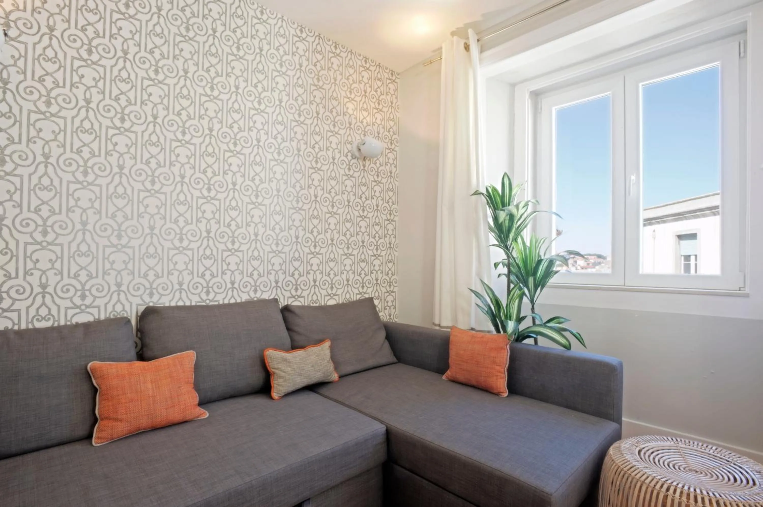 TV and multimedia in Duque-Chiado Downtown