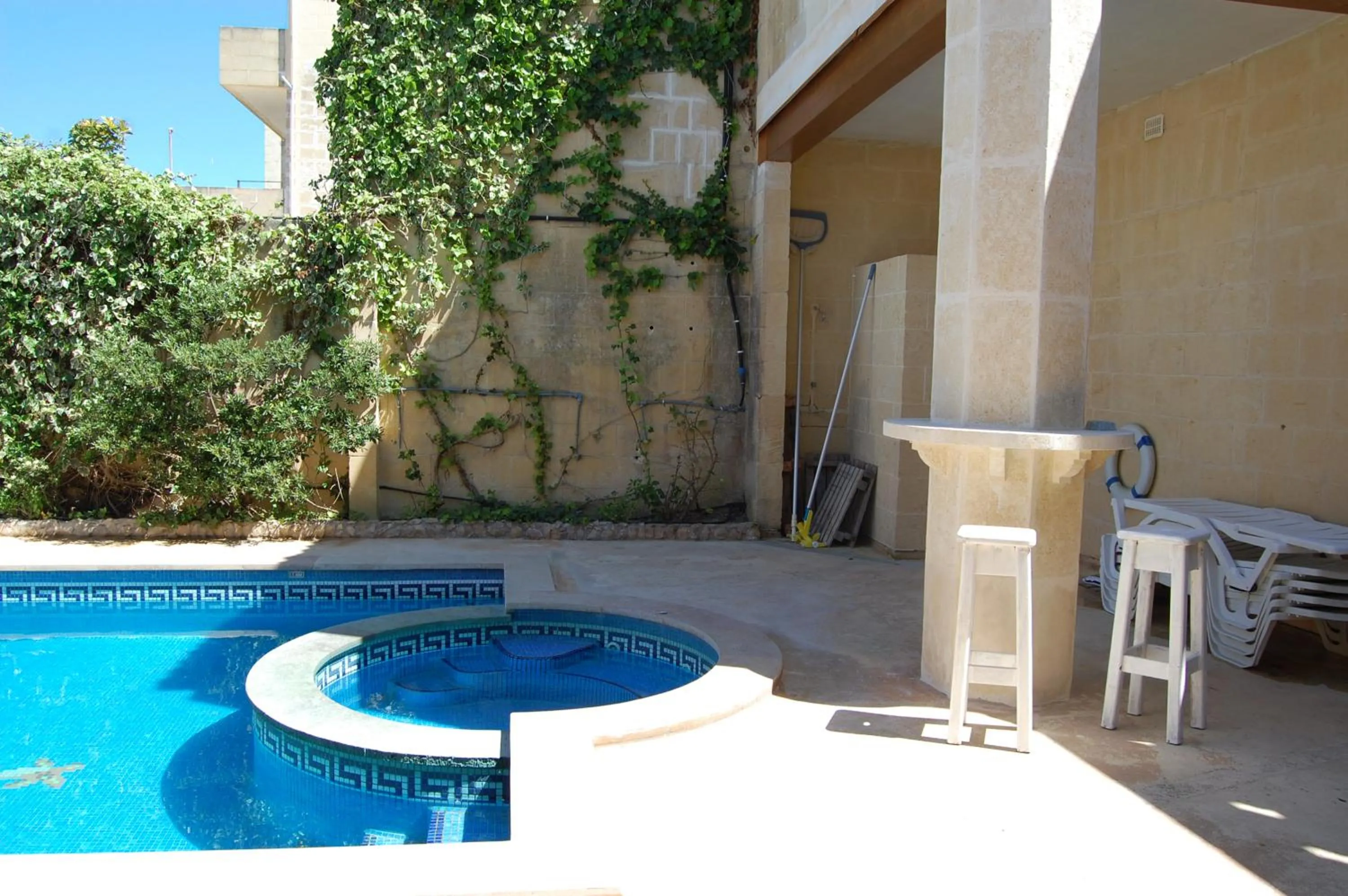 Facade/entrance in Mood Farmhouse Mythology