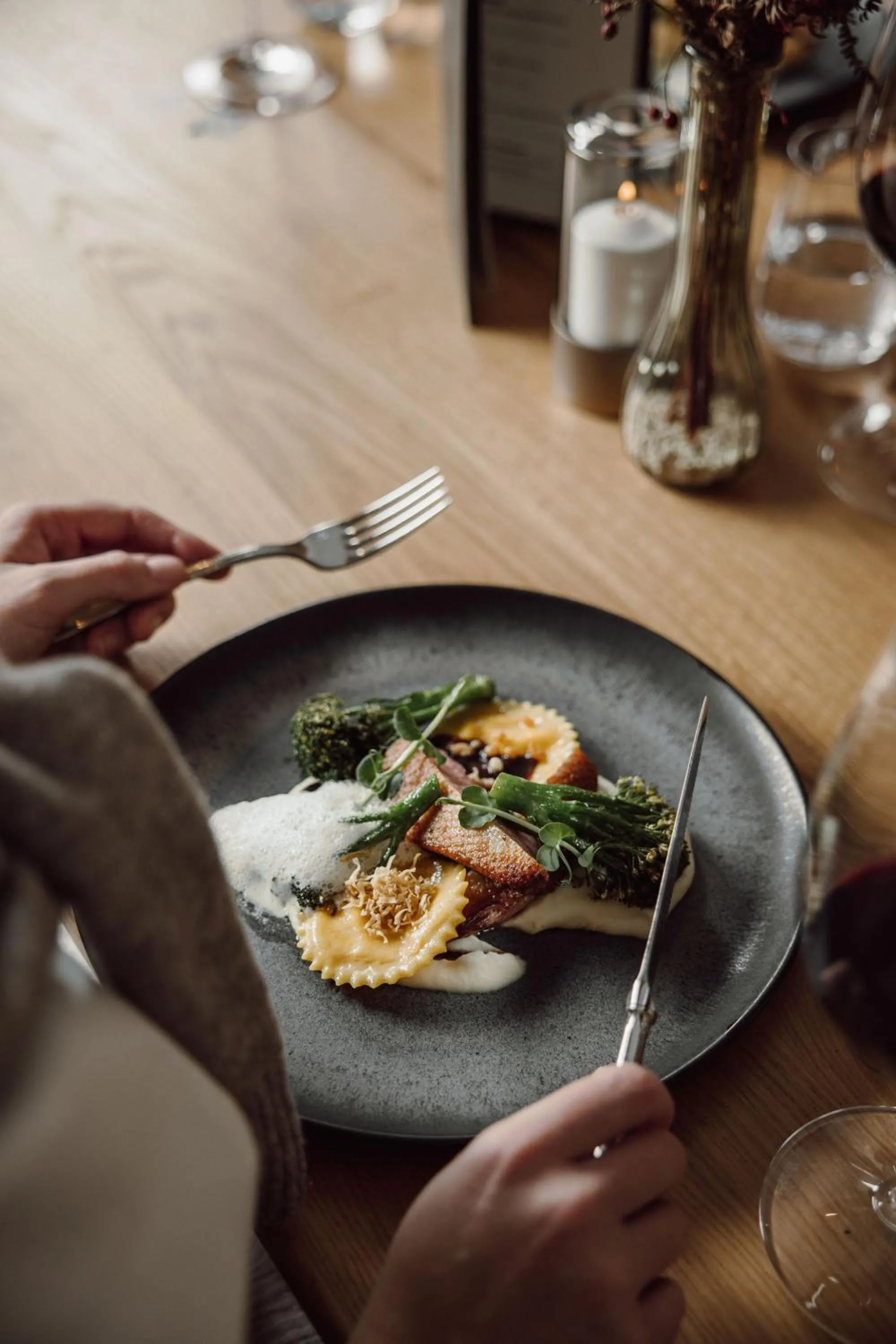 Restaurant/places to eat in Hotel loj - our kind of place