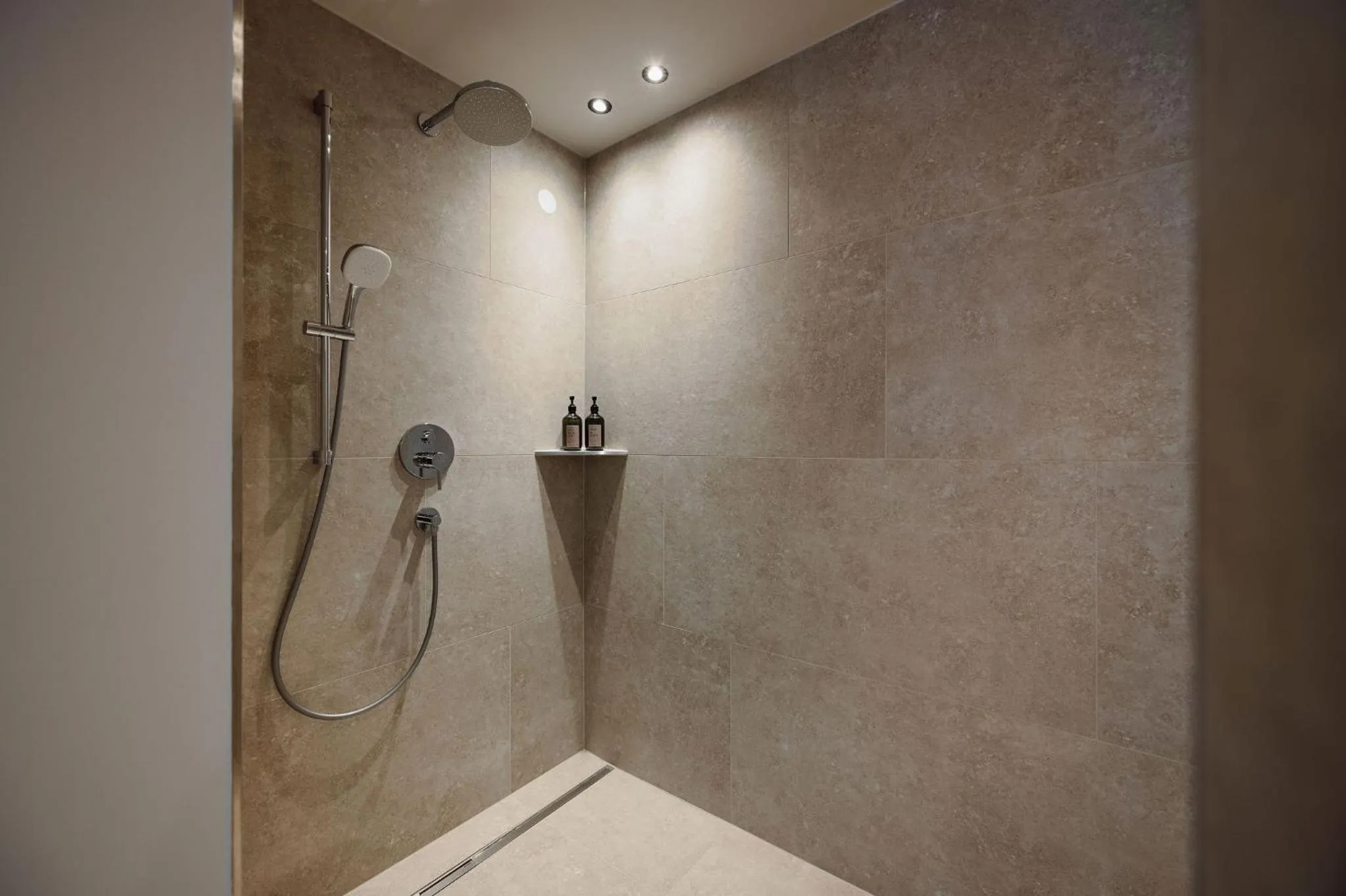 Shower in Hotel loj - our kind of place