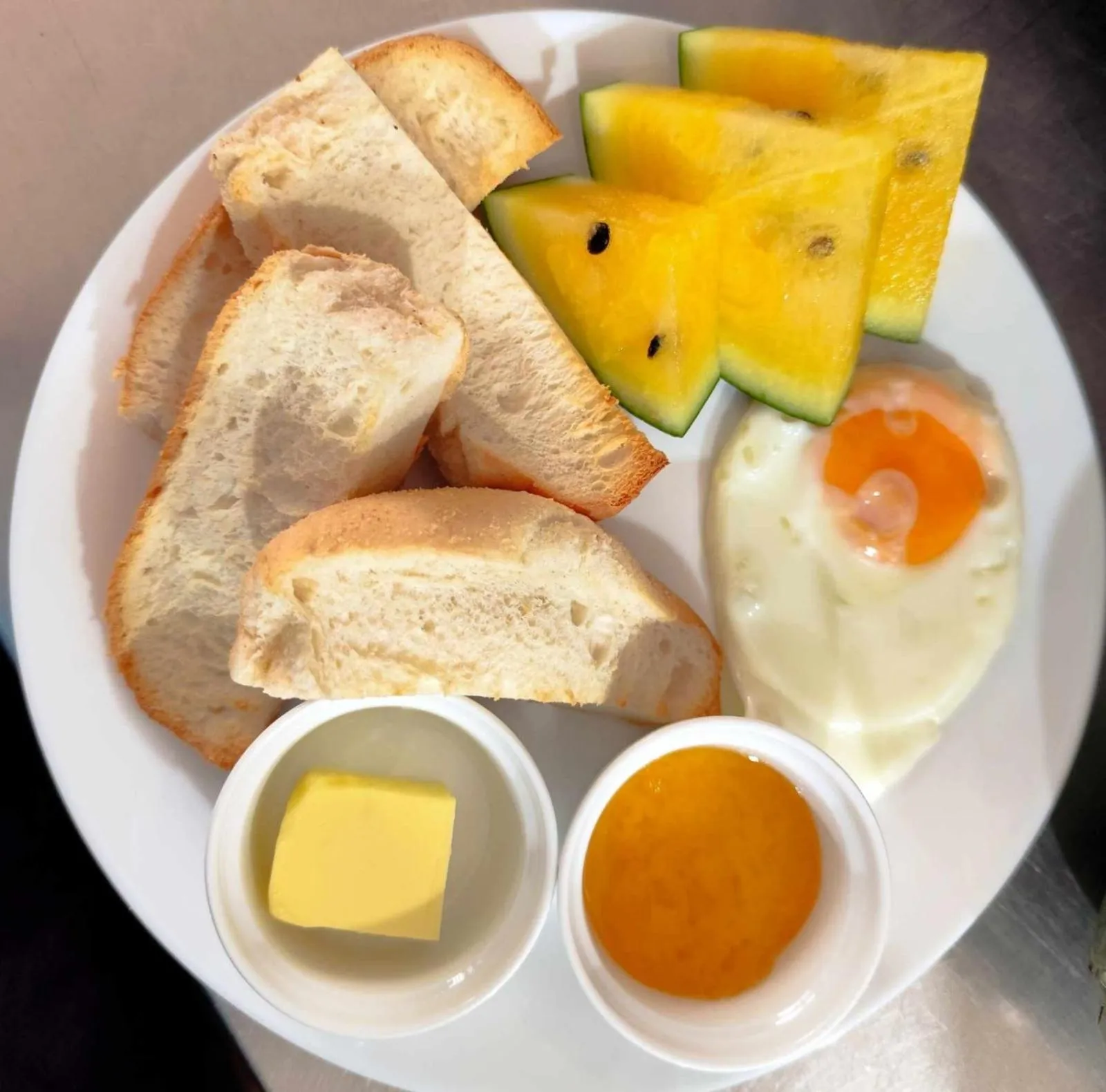 Continental breakfast in Bluewaves Beach House