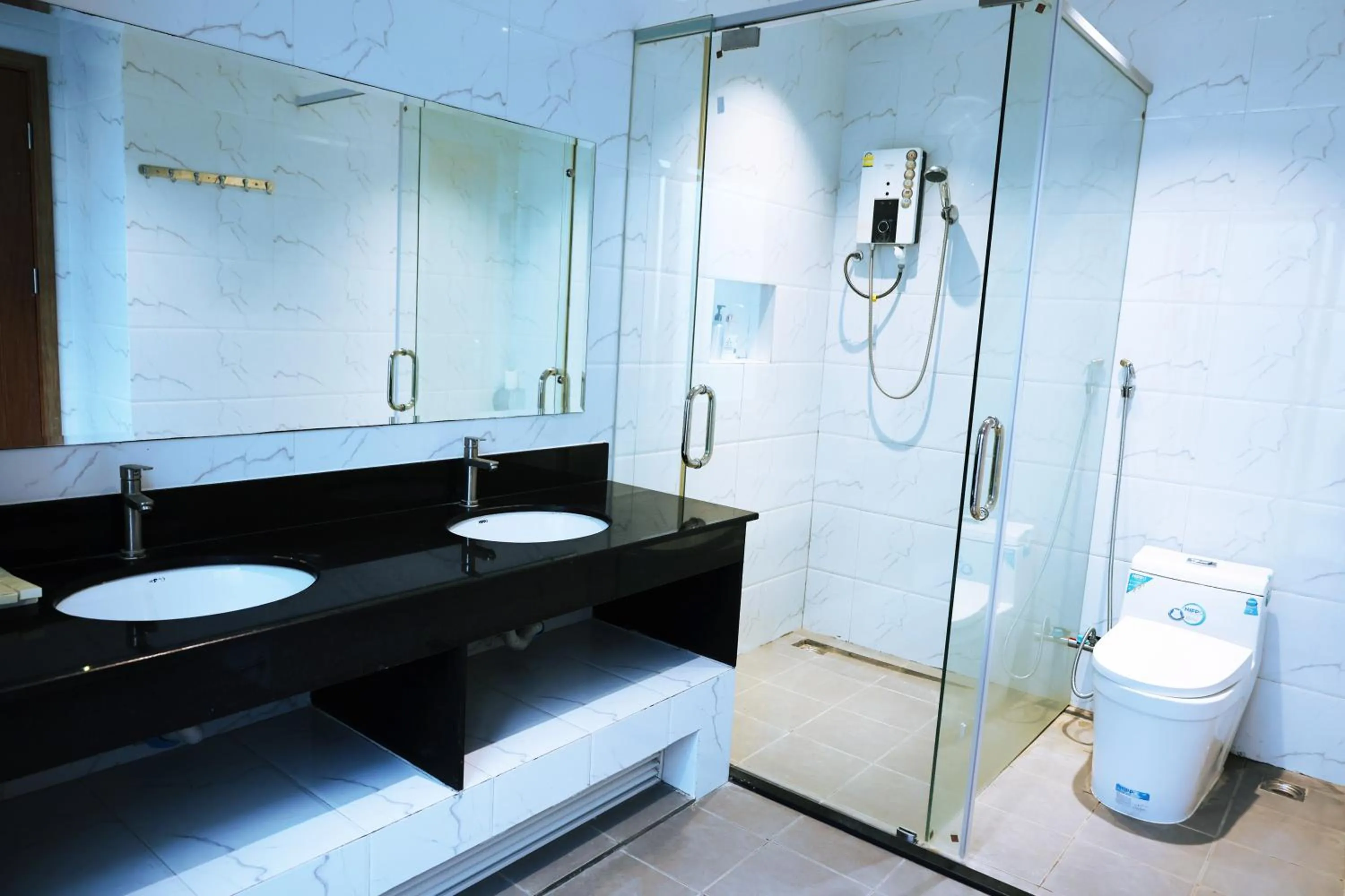 Shower in Shanghai Resort