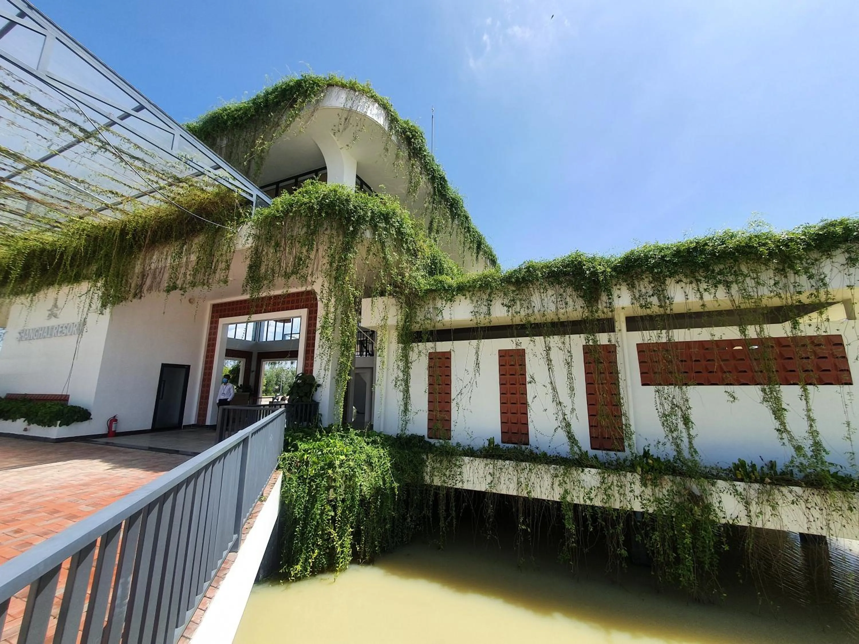 Property building in Shanghai Resort