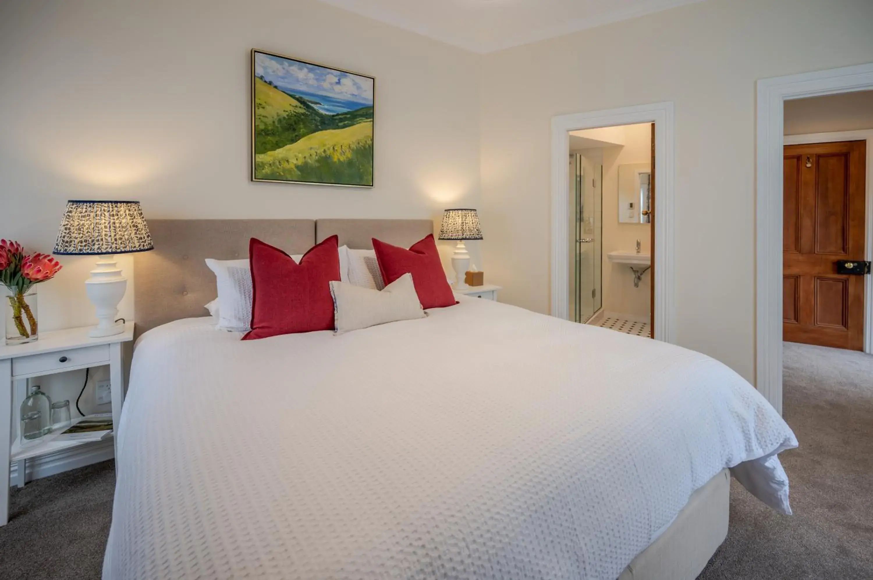 Deluxe Double or Twin Room in French Bay House Deluxe Double or Twin Room in French Bay House