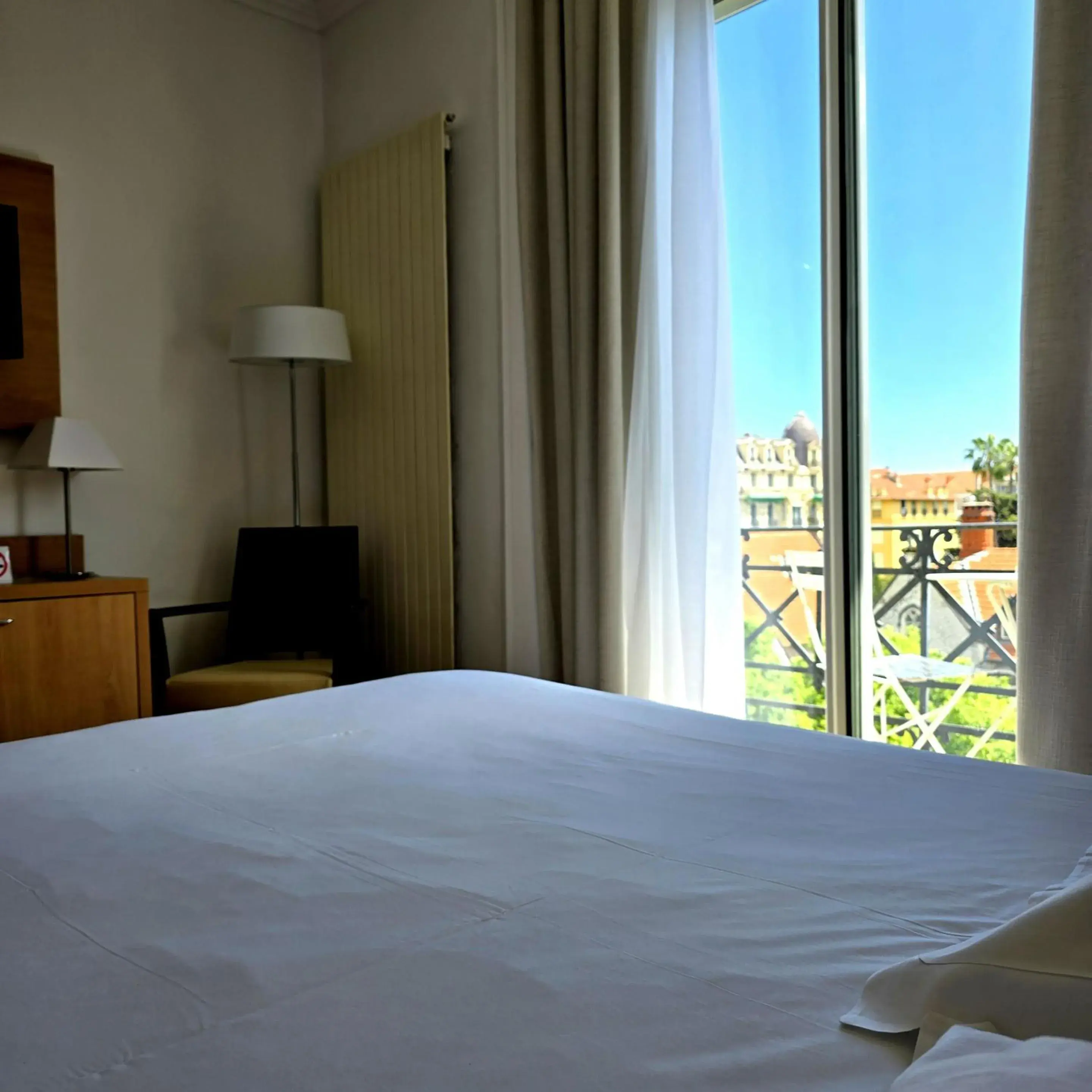 Bedroom, Bed in Hotel Carlton Nice, Partially Renovated Bedroom, Bed in Hotel Carlton Nice, Partially Renovated