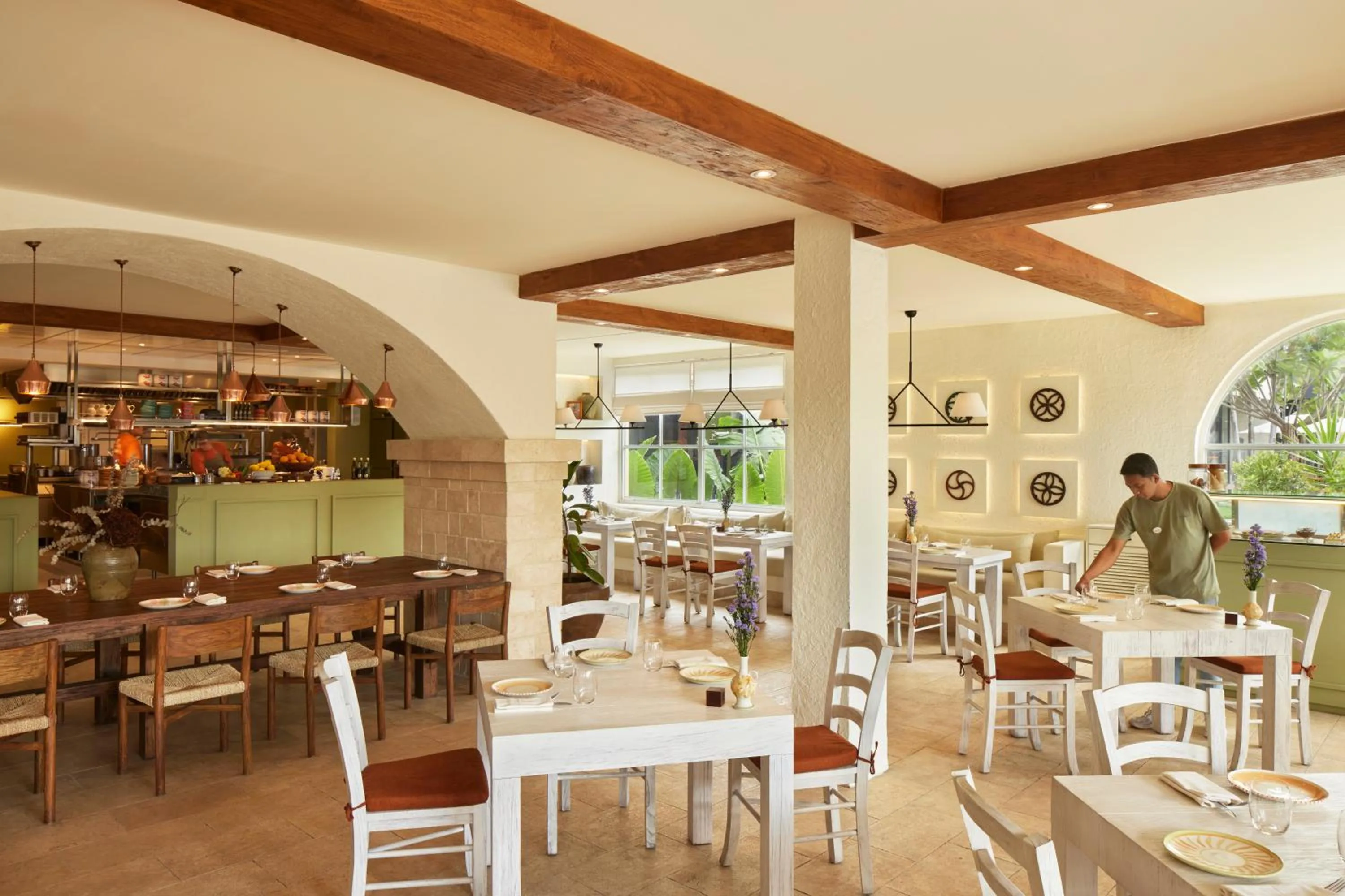 Restaurant/places to eat in Kleo Seminyak, part of JdV by Hyatt