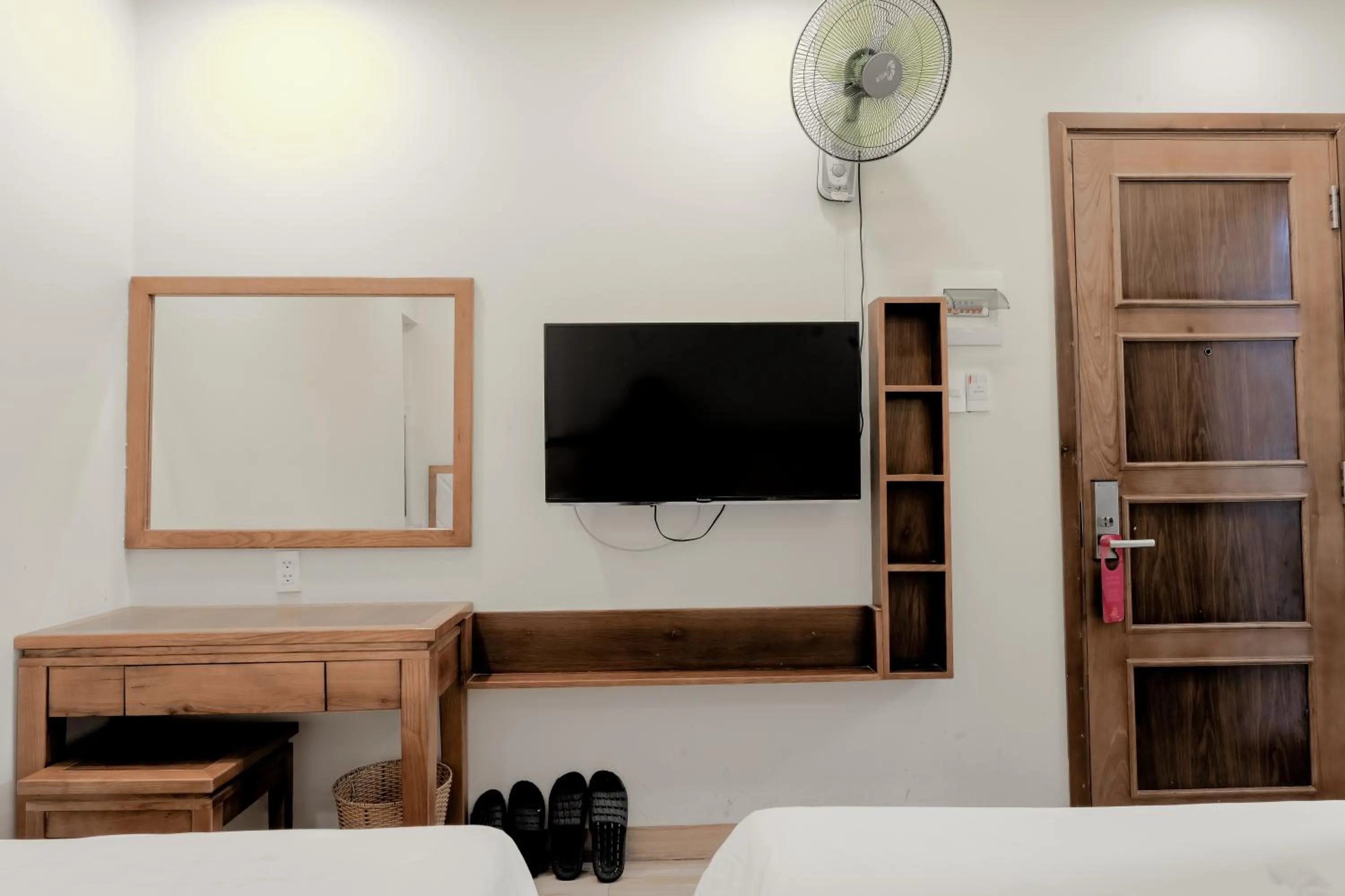 TV and multimedia, Bed in DaNa Sailing Hotel