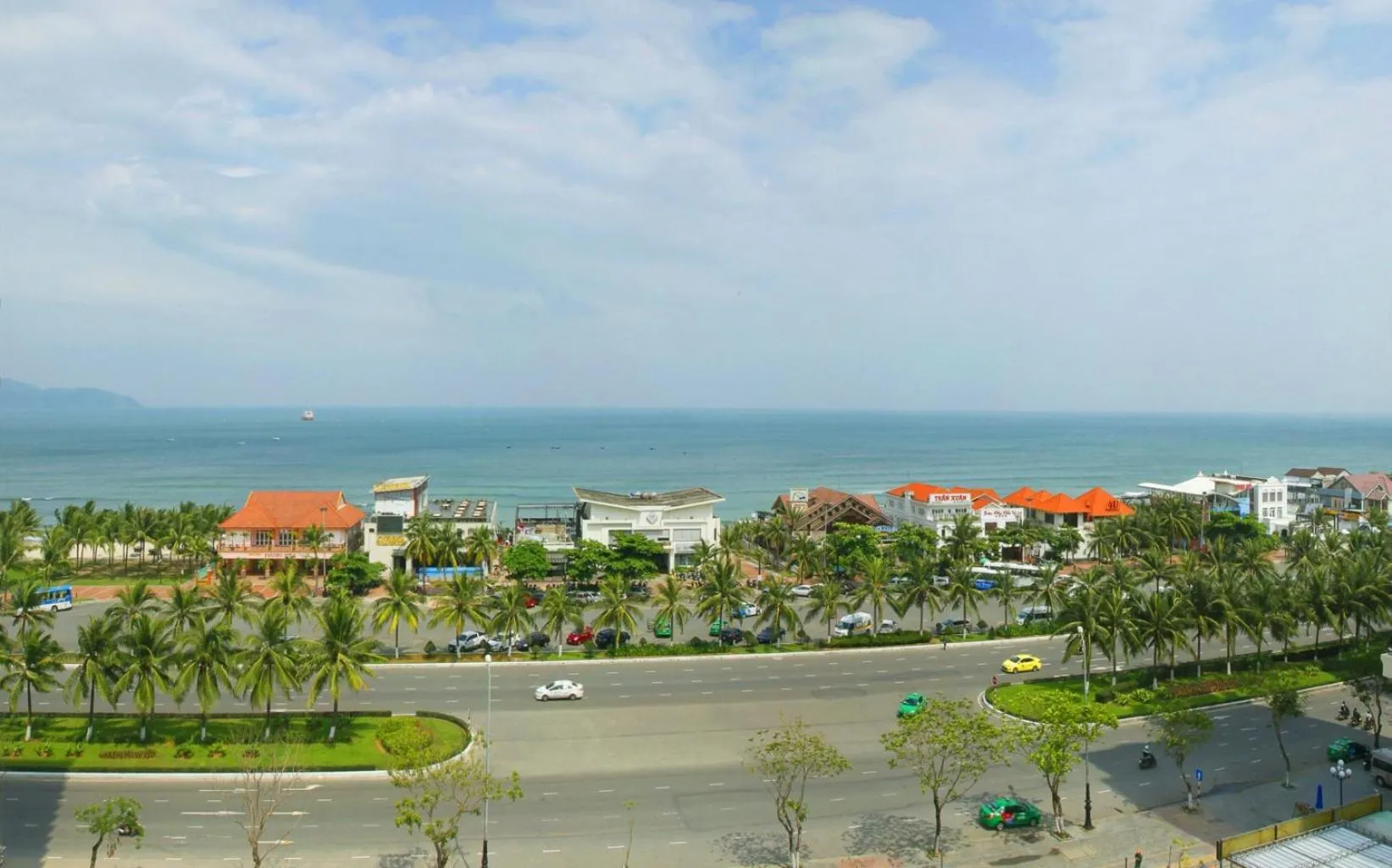 Property building in DaNa Sailing Hotel