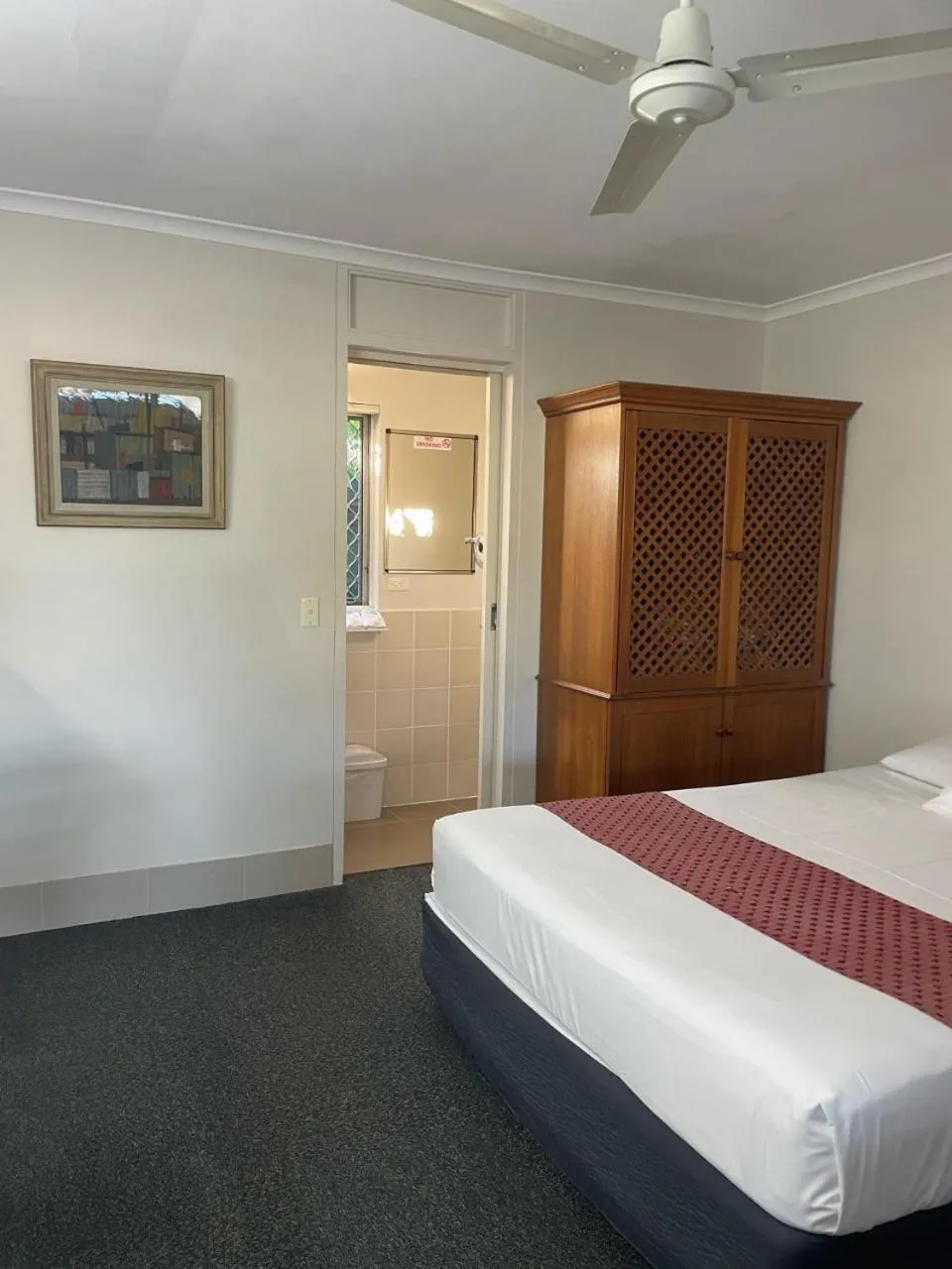 Bed in Kyamba Court Motel