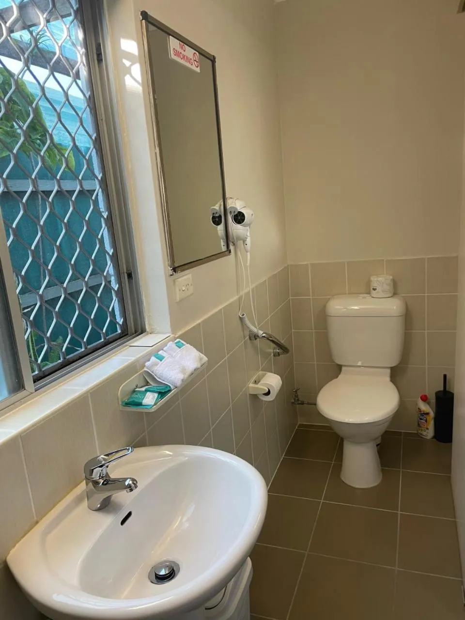 Toilet in Kyamba Court Motel