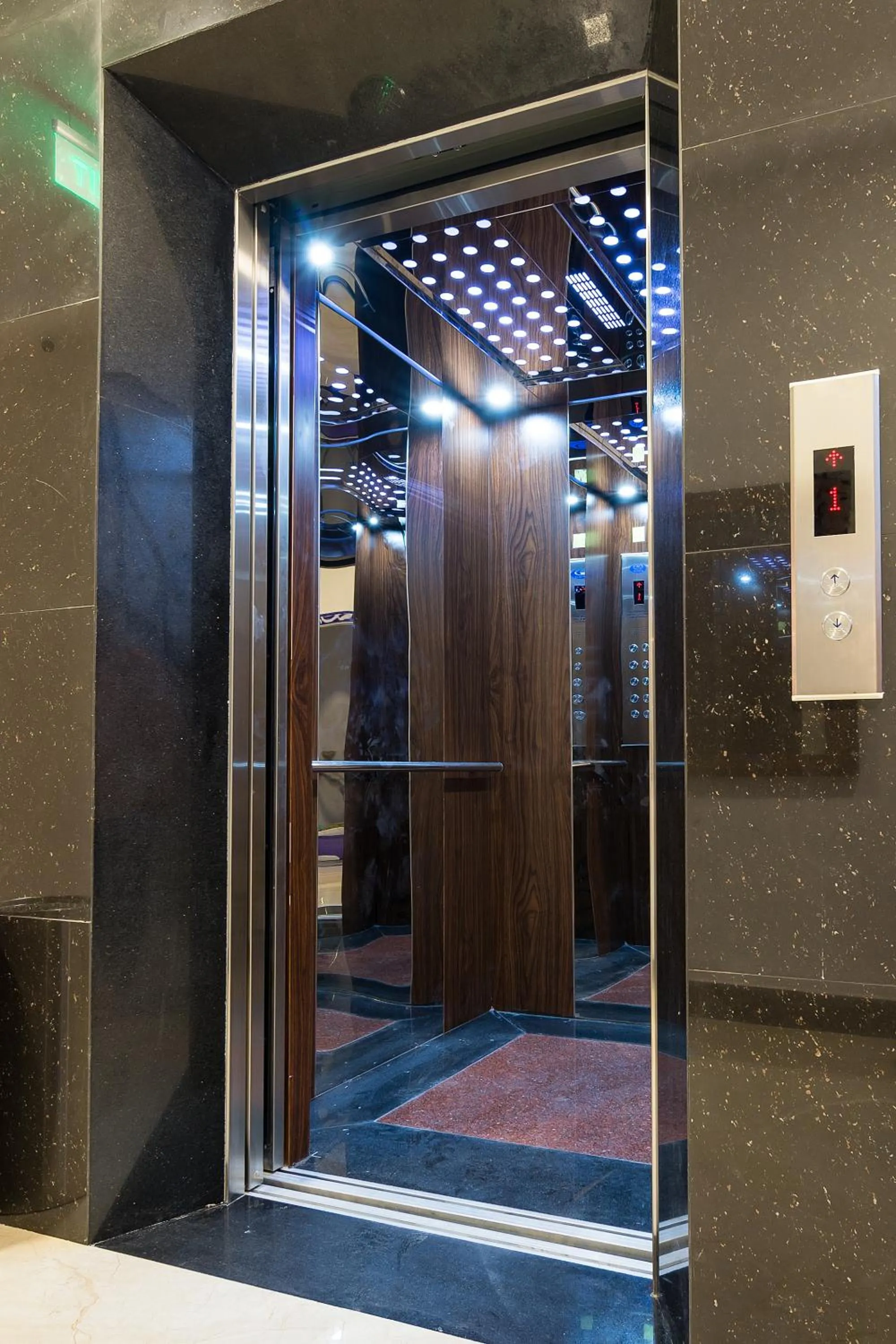 Property building in VeeVoo Hotel