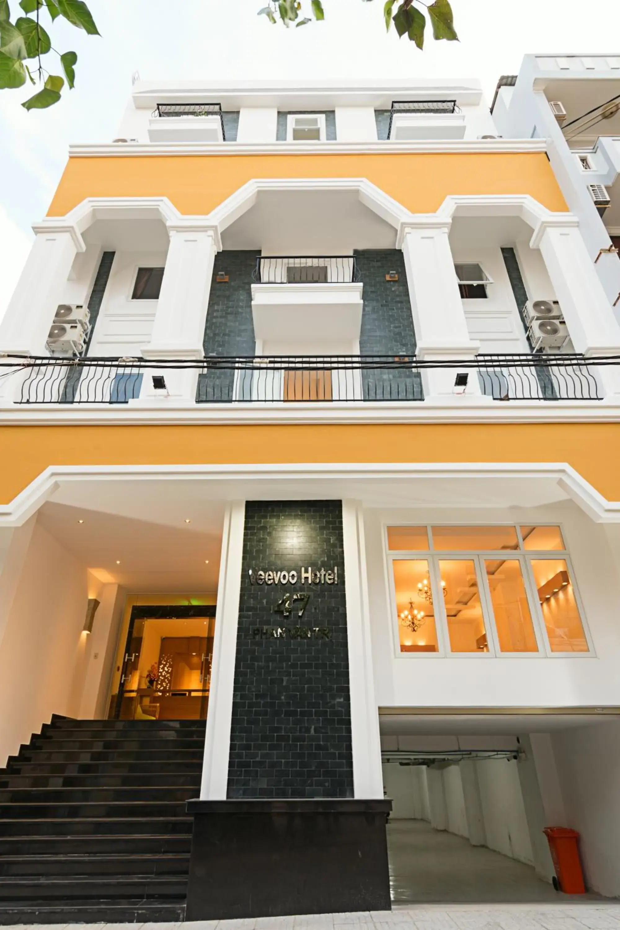 Facade/entrance in VeeVoo Hotel Facade/entrance in VeeVoo Hotel