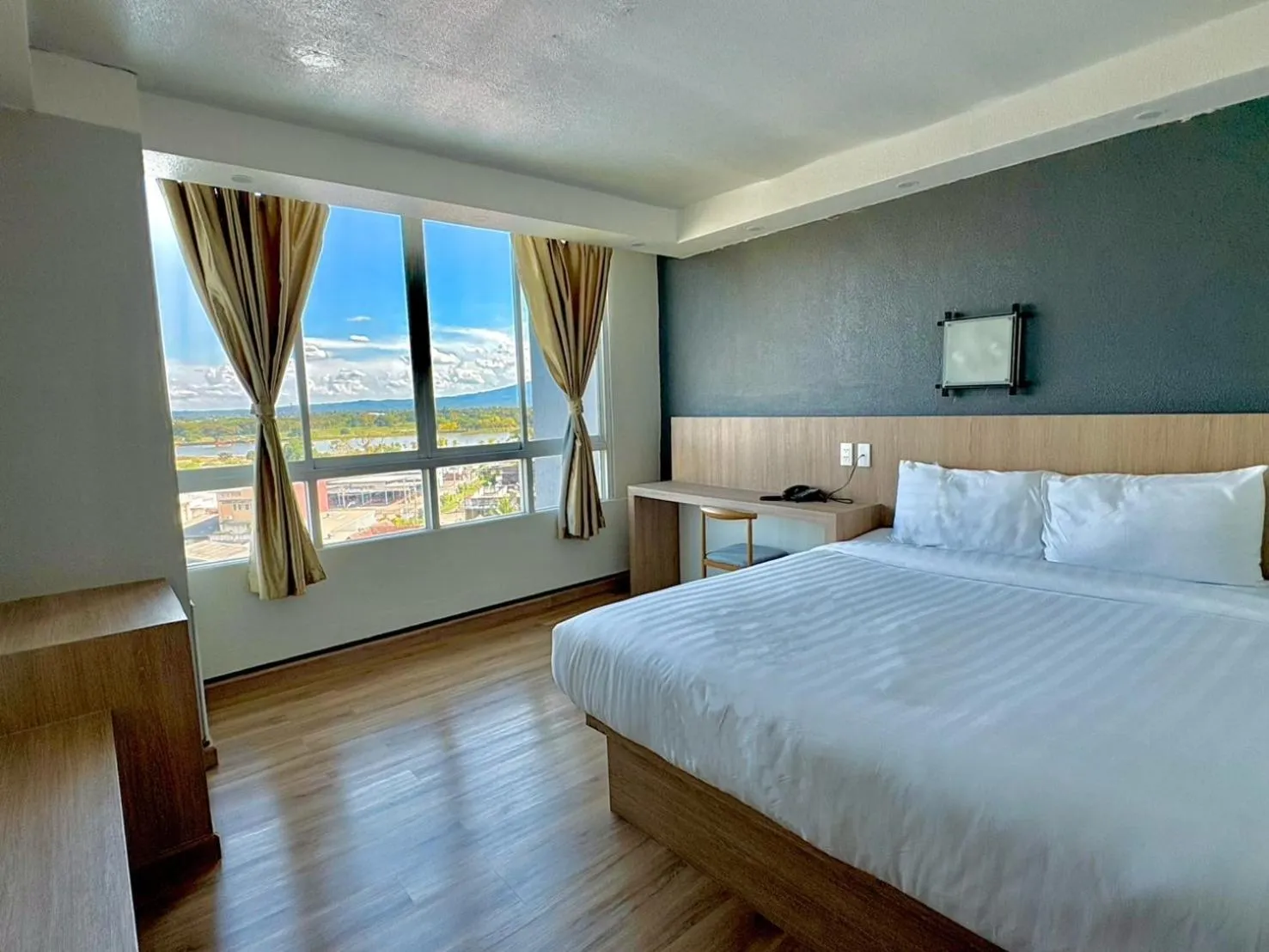 Bed in KM Kwanphayao Hotel