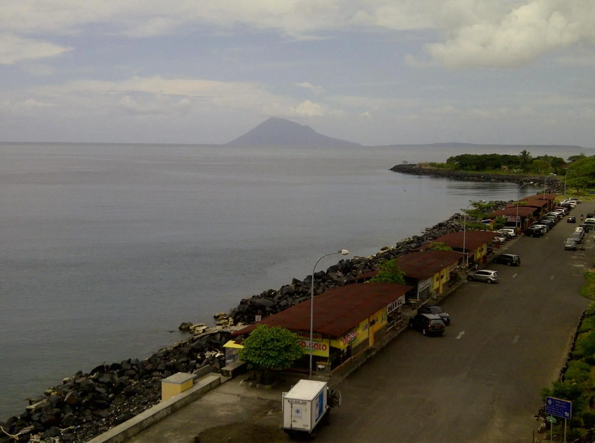 Beach in Apartemen MTC 623