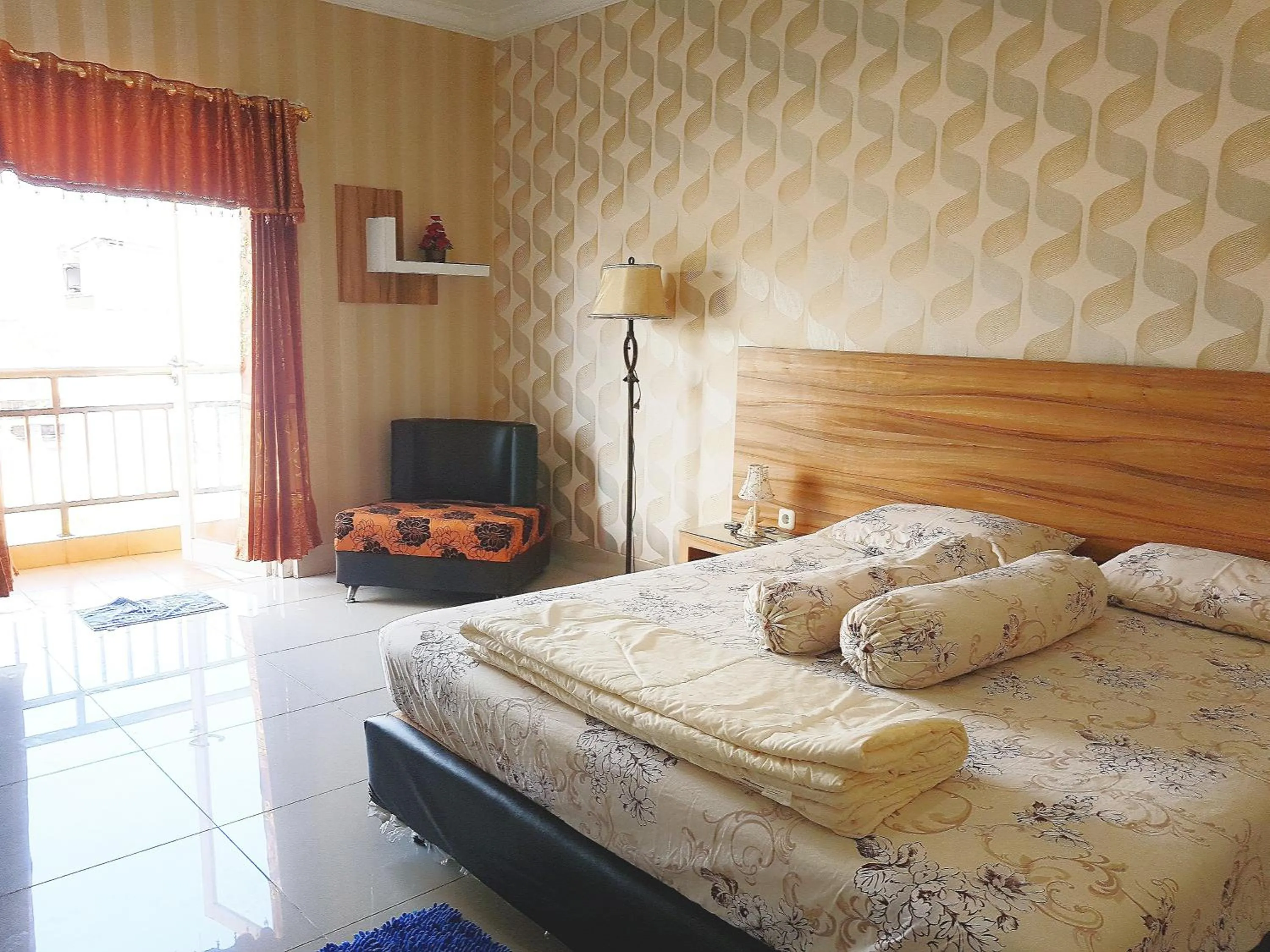Bedroom, Bed in Apartemen MTC 623