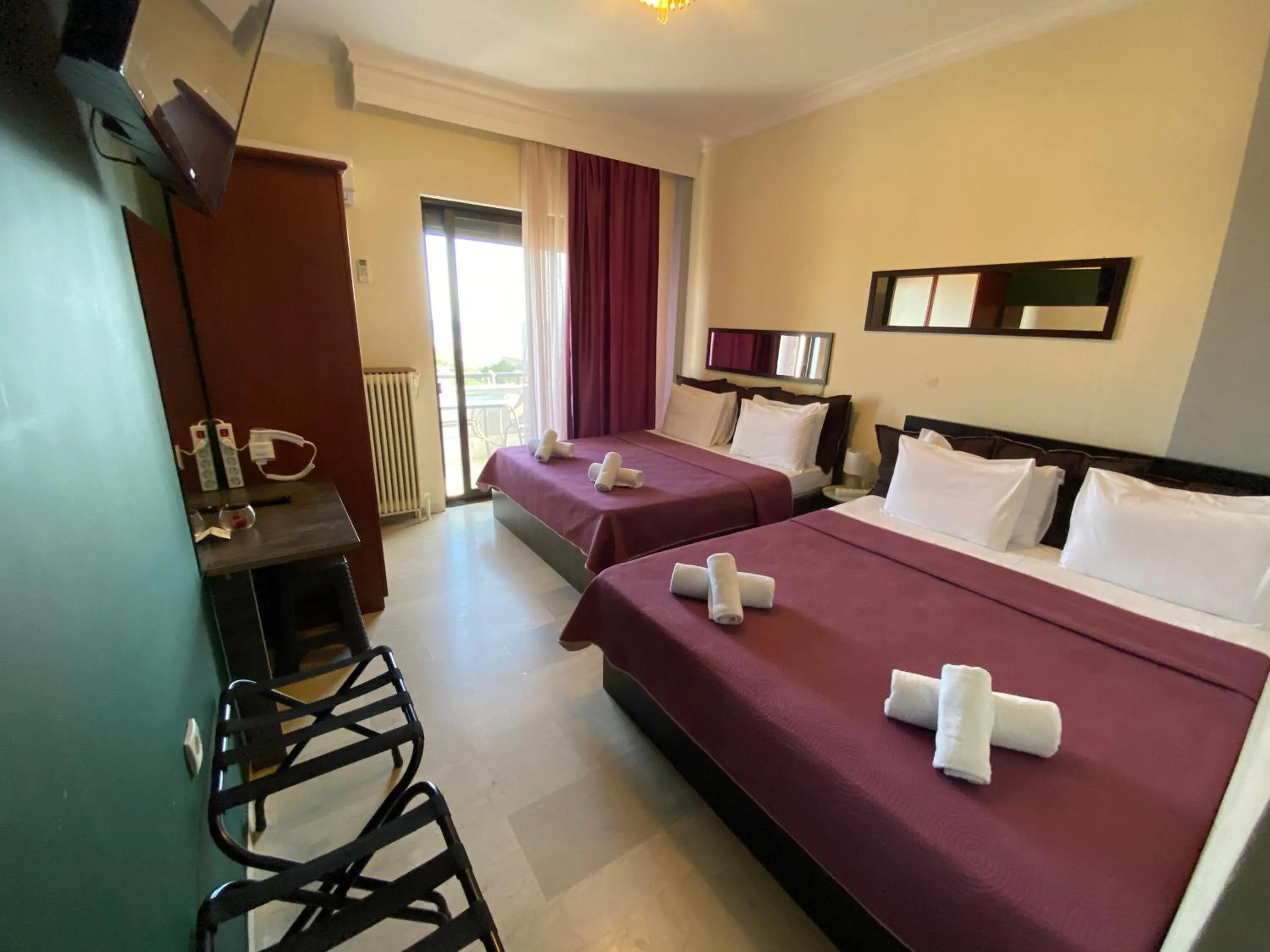 Photo of the whole room, Bed in Alexander Apartments