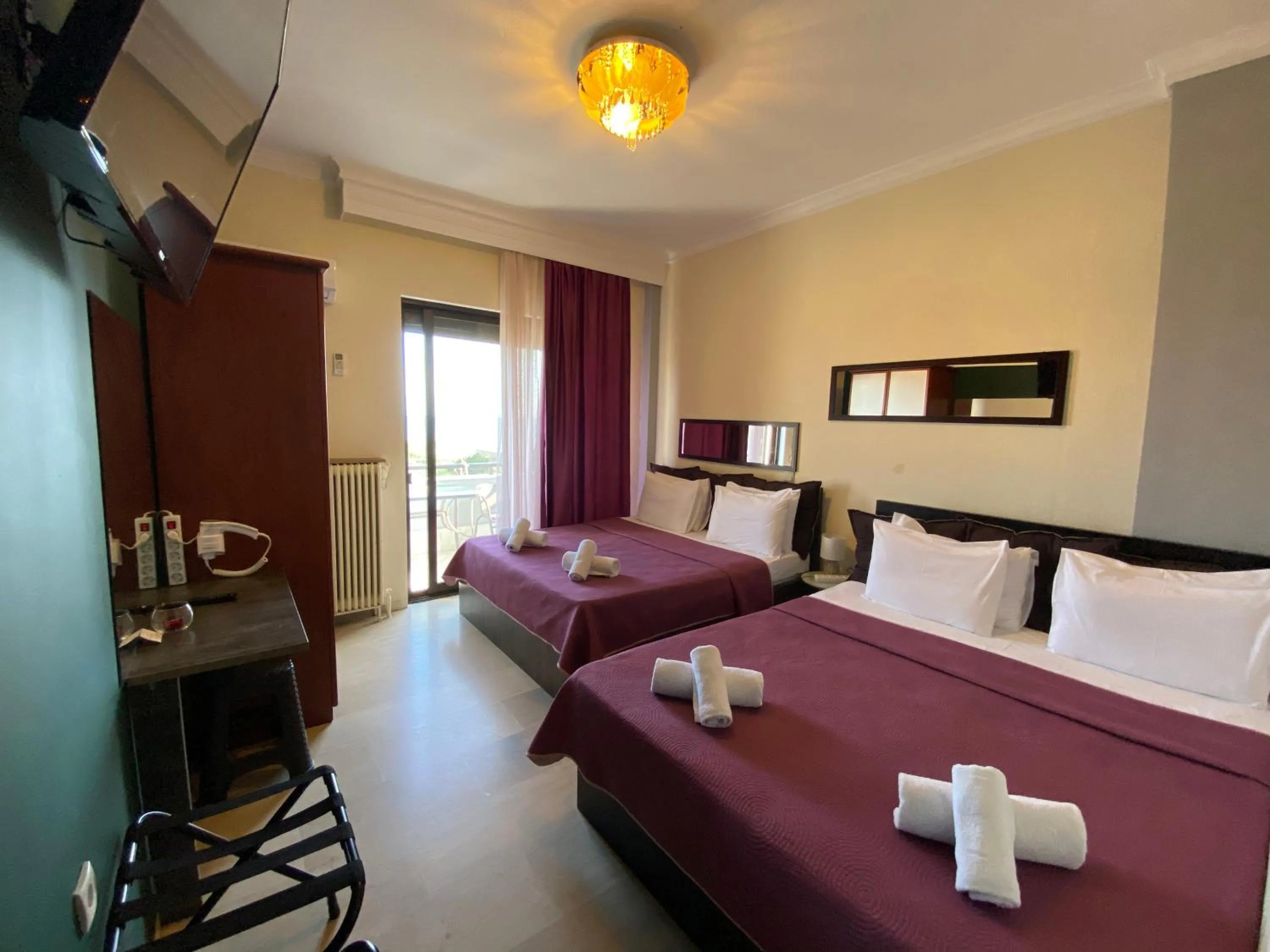 Photo of the whole room, Bed in Alexander Apartments