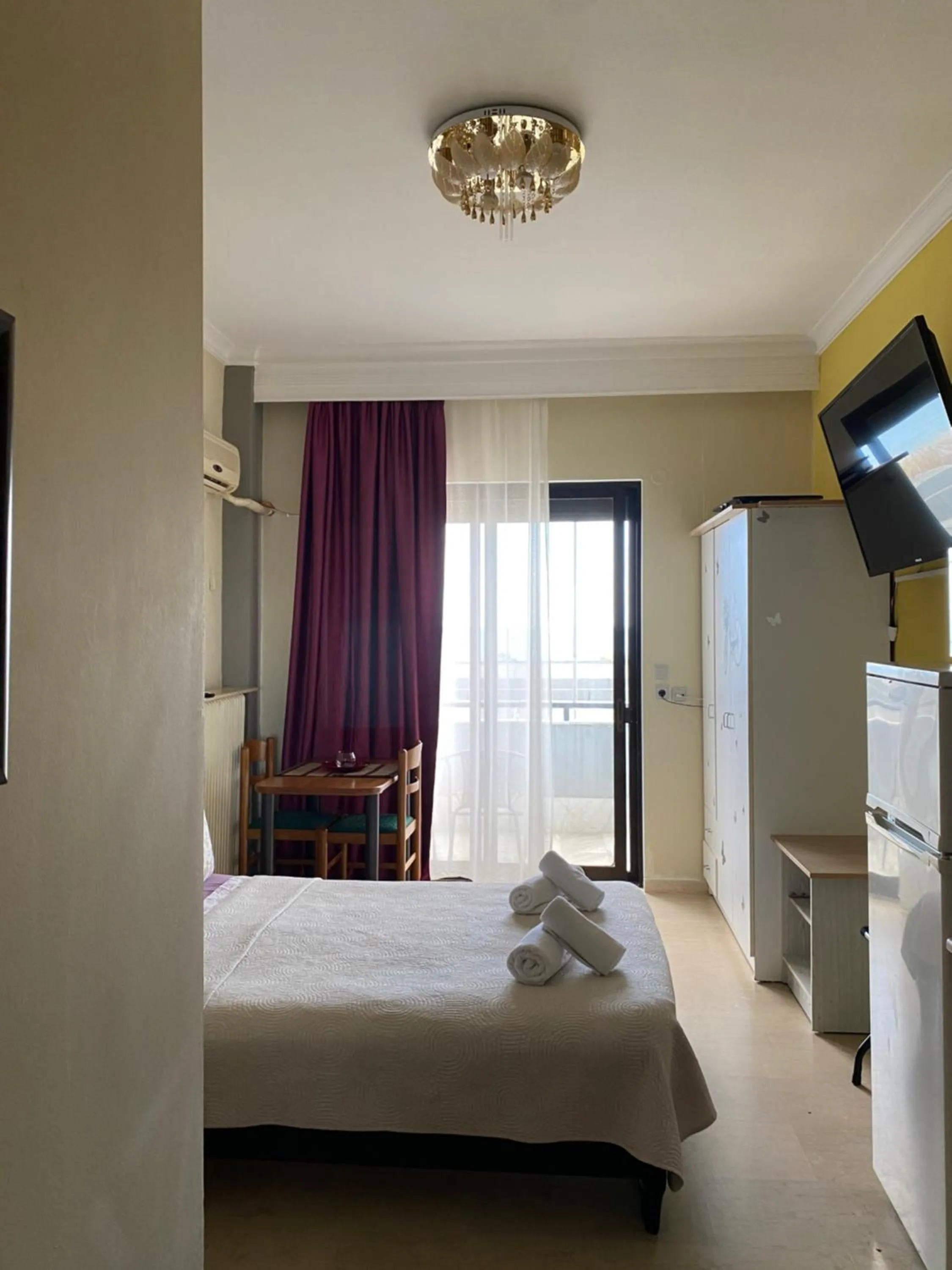 Bed in Alexander Apartments