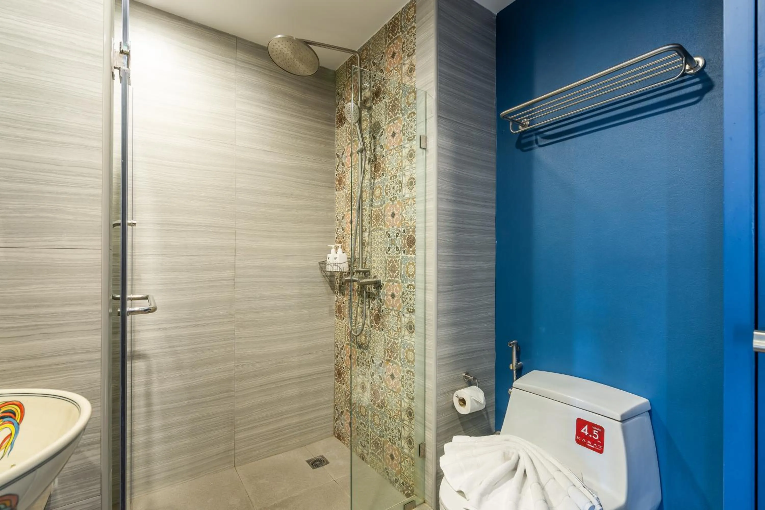 Bathroom in W Station