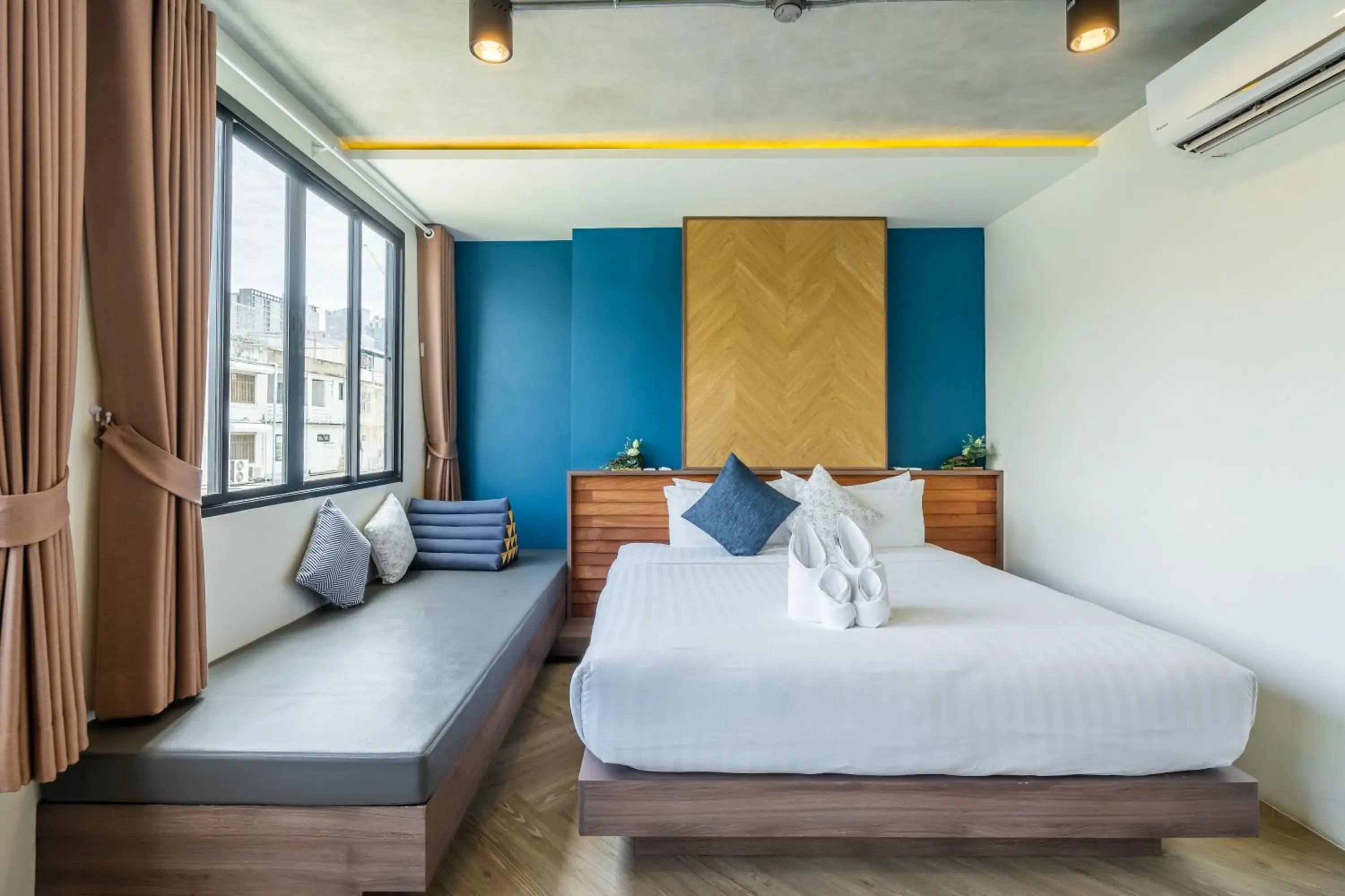 Bed in W Station Bed in W Station