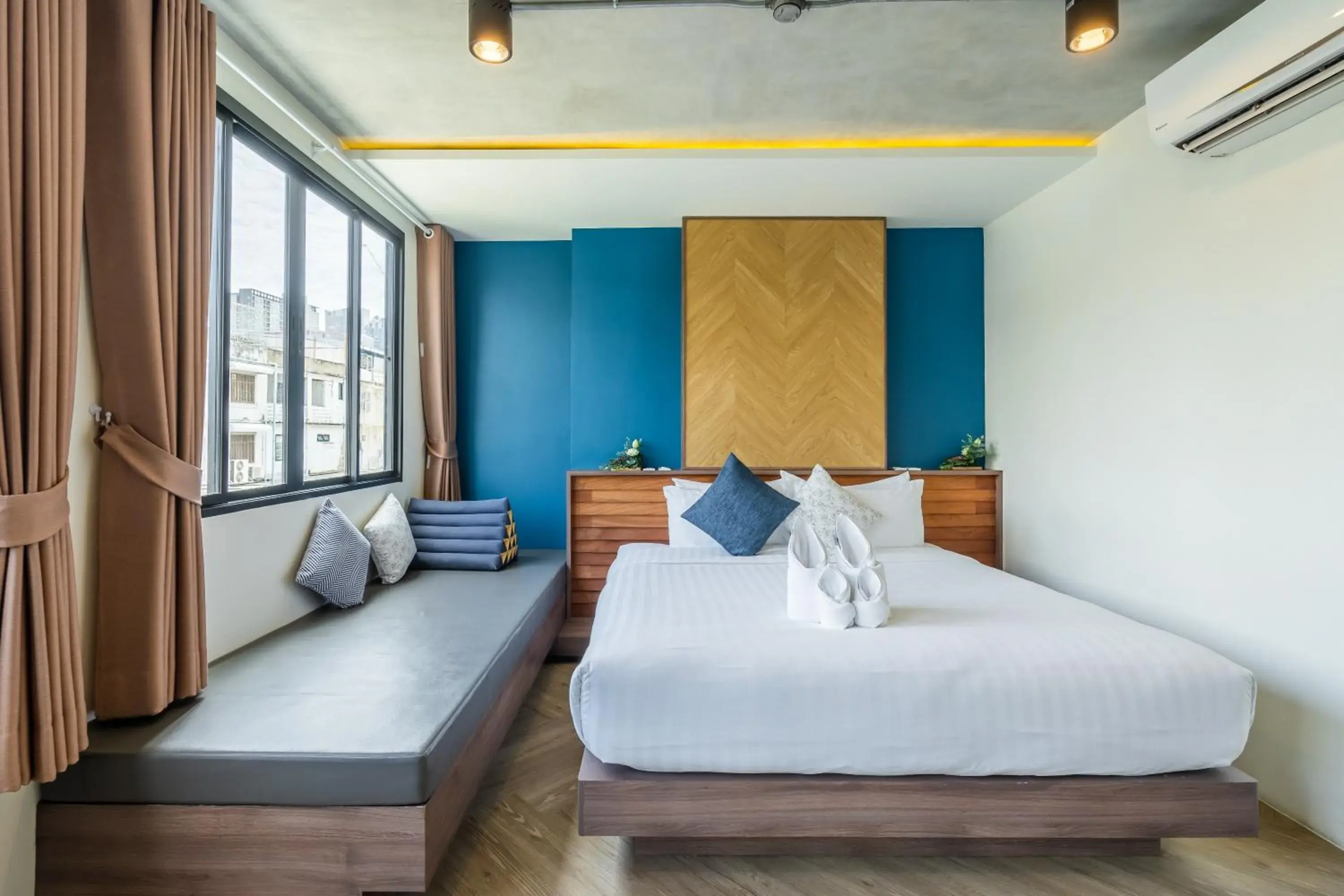 Bed in W Station Bed in W Station